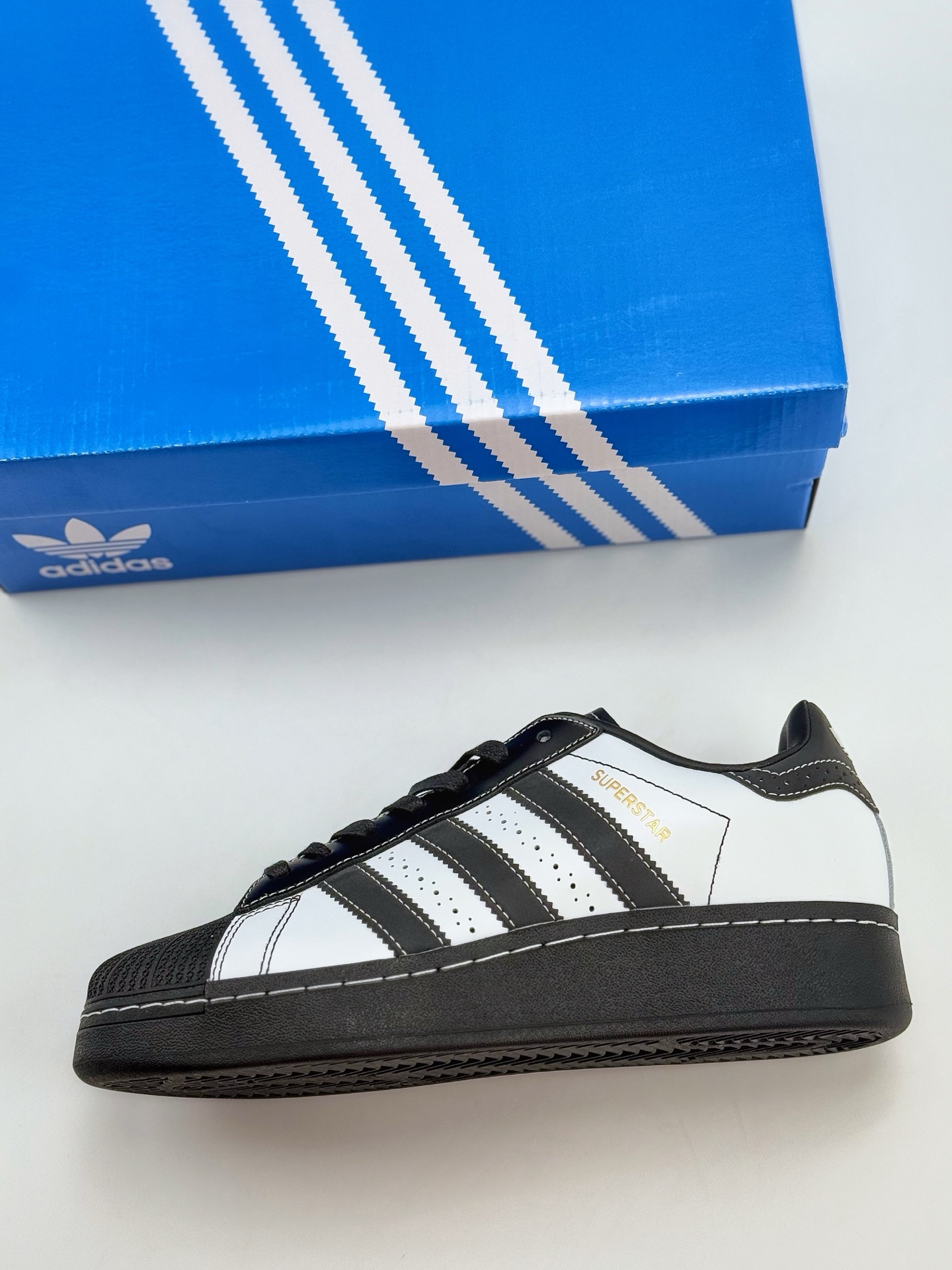 AD Originals Superstar XLG 贝壳头 黑白  IE8409