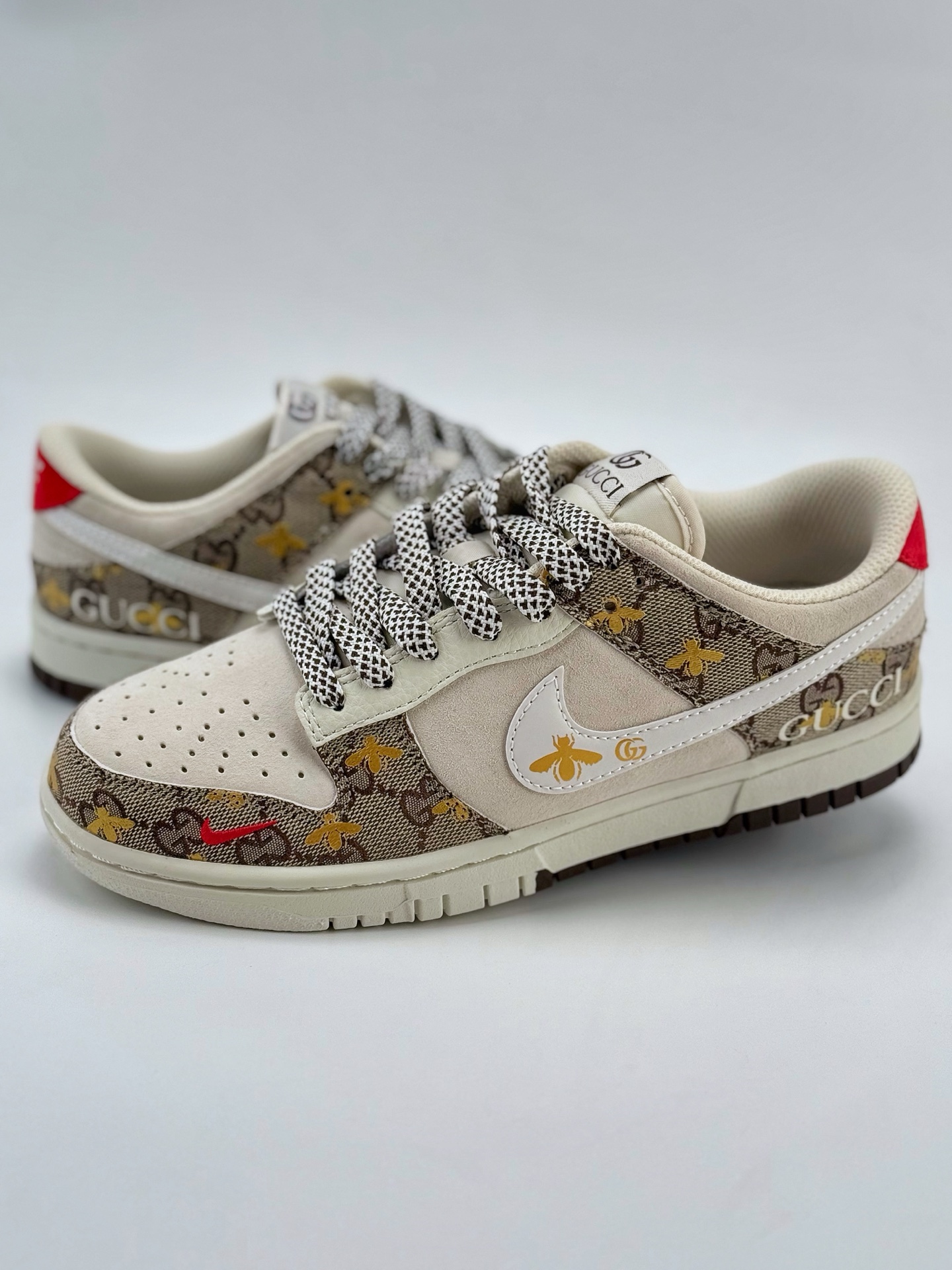 Nike SB Dunk Low x GUCCI 灰黄老花小钩满天星  DJ2024-130