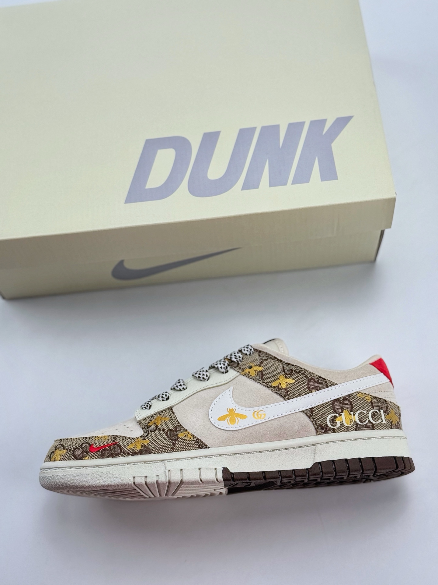 Nike SB Dunk Low x GUCCI 灰黄老花小钩满天星  DJ2024-130