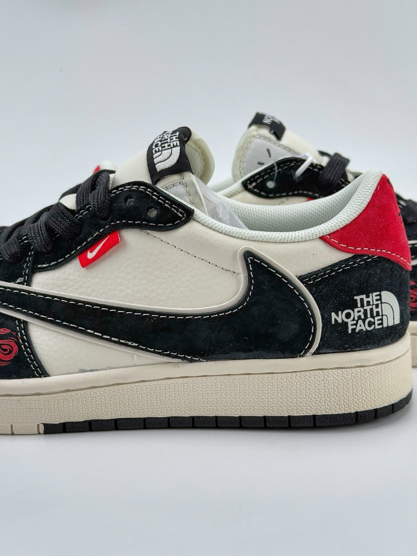 Travis Scott x Nike Air Jordan 1 Low x The North Face Air Jordan 1 Low 反转白黑小钩翻毛倒钩  SJ2068-146