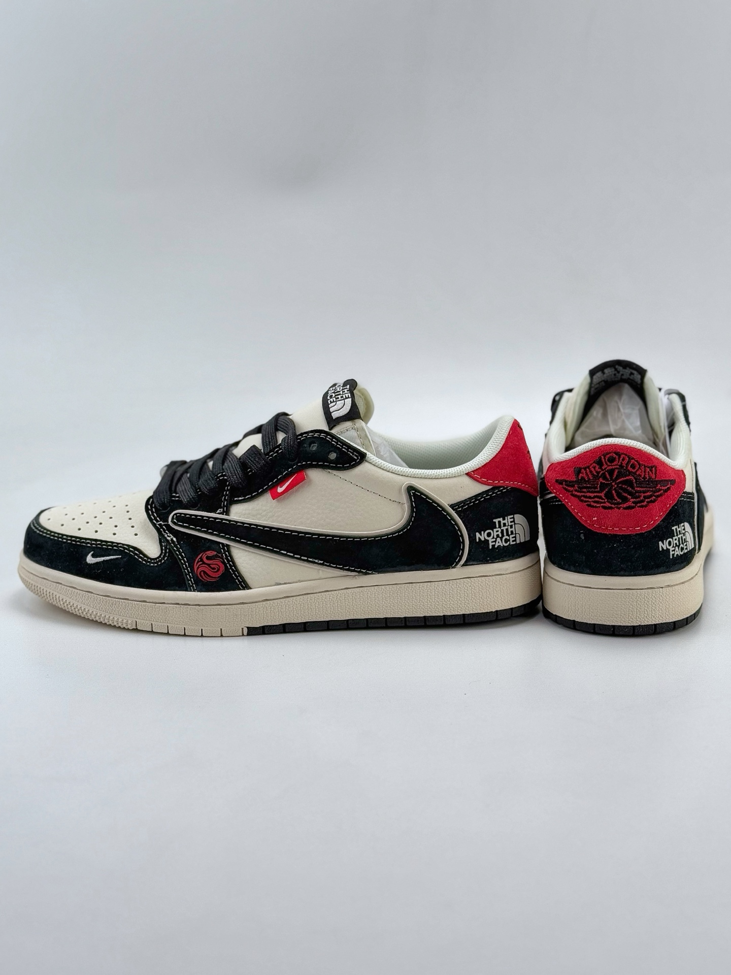Travis Scott x Nike Air Jordan 1 Low x The North Face Air Jordan 1 Low 反转白黑小钩翻毛倒钩  SJ2068-146