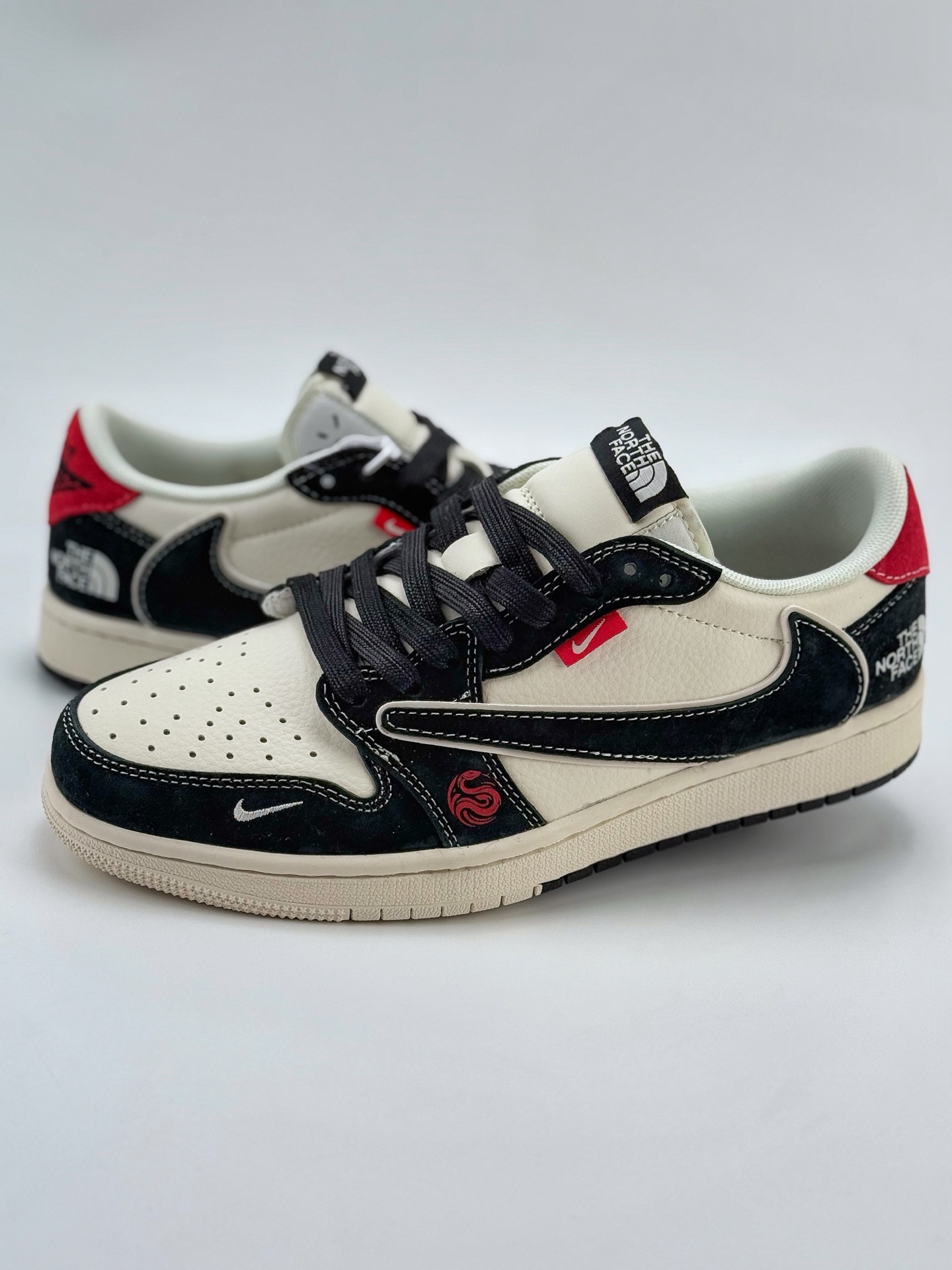 Travis Scott x Nike Air Jordan 1 Low x The North Face Air Jordan 1 Low 反转白黑小钩翻毛倒钩  SJ2068-146