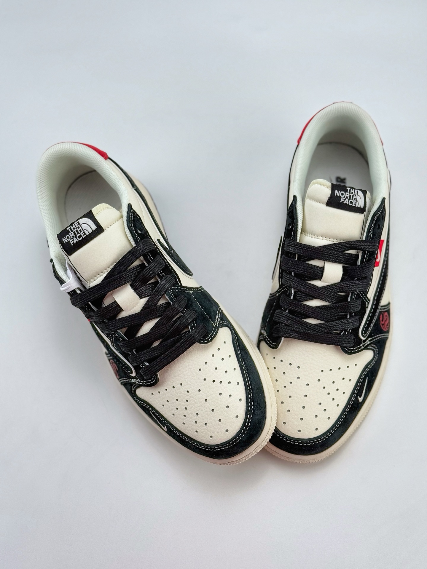 Travis Scott x Nike Air Jordan 1 Low x The North Face Air Jordan 1 Low 反转白黑小钩翻毛倒钩  SJ2068-146