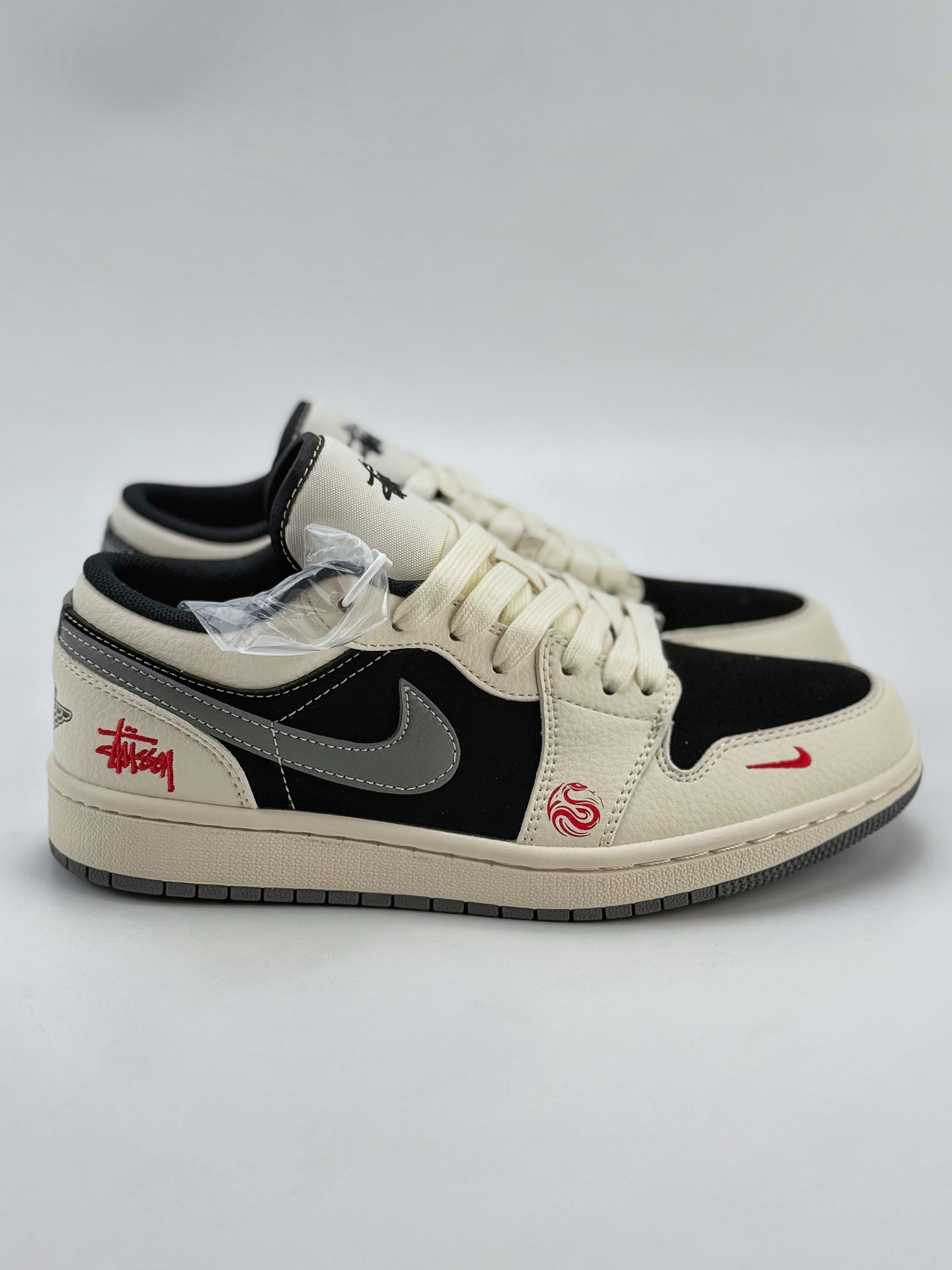 Air Jordan 1 Retro Low x Stussy 白黑小钩满天星  XX3318-509