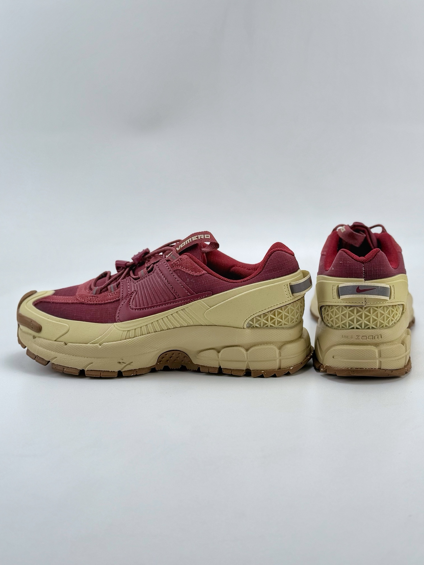 Nike Air Zoom Vomero 5 Roam 棕红 登月5代回弹缓震跑步鞋  HQ2181-700