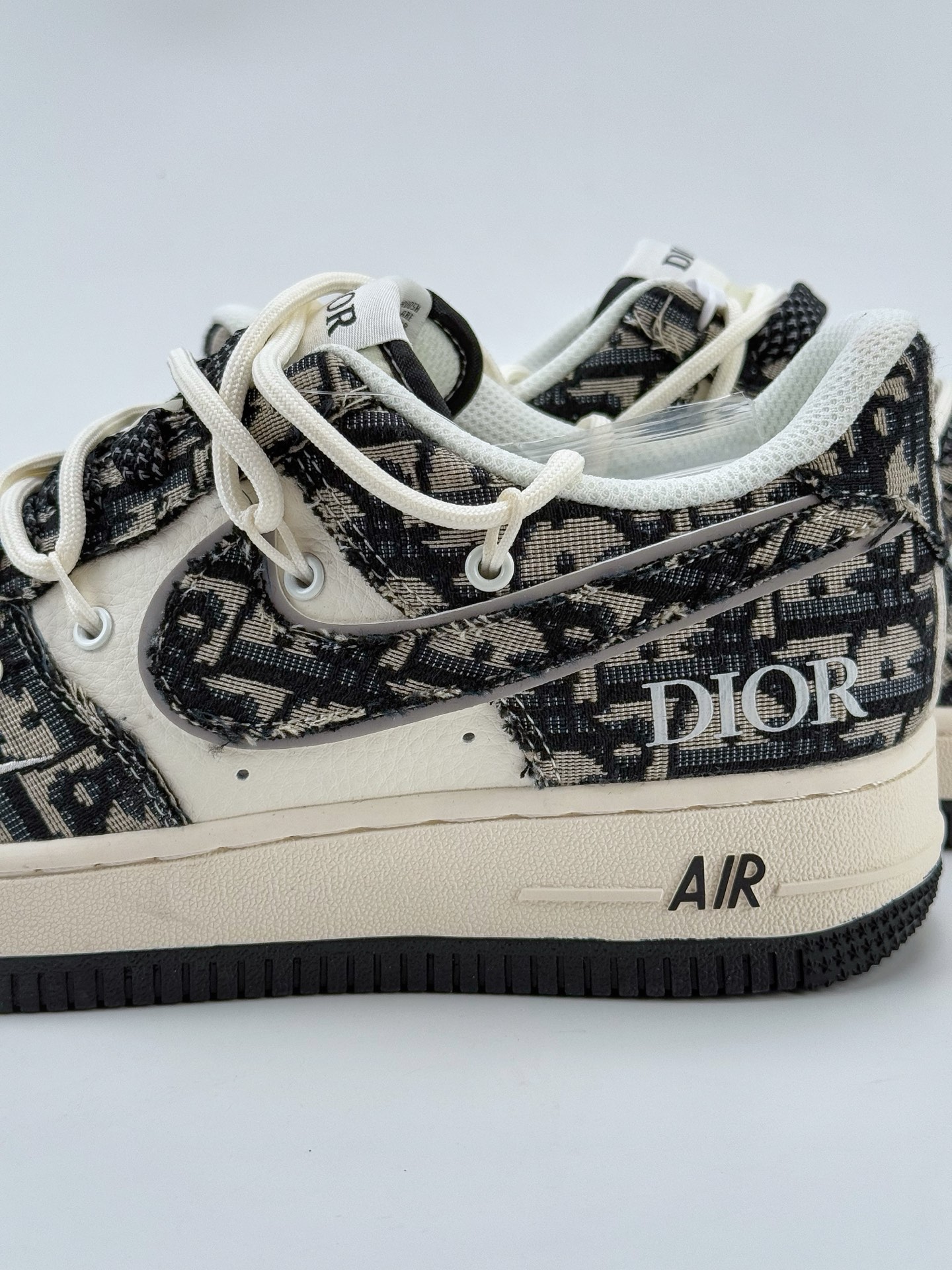 Nike Air Force 1 Low 07 x DIOR 白黑小钩绑带 SJ1198-106