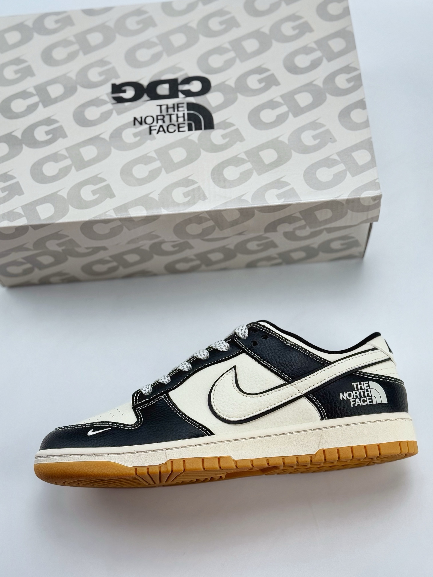 Nike SB Dunk Low x The North Face 白黑小钩满天星  XX3168-119