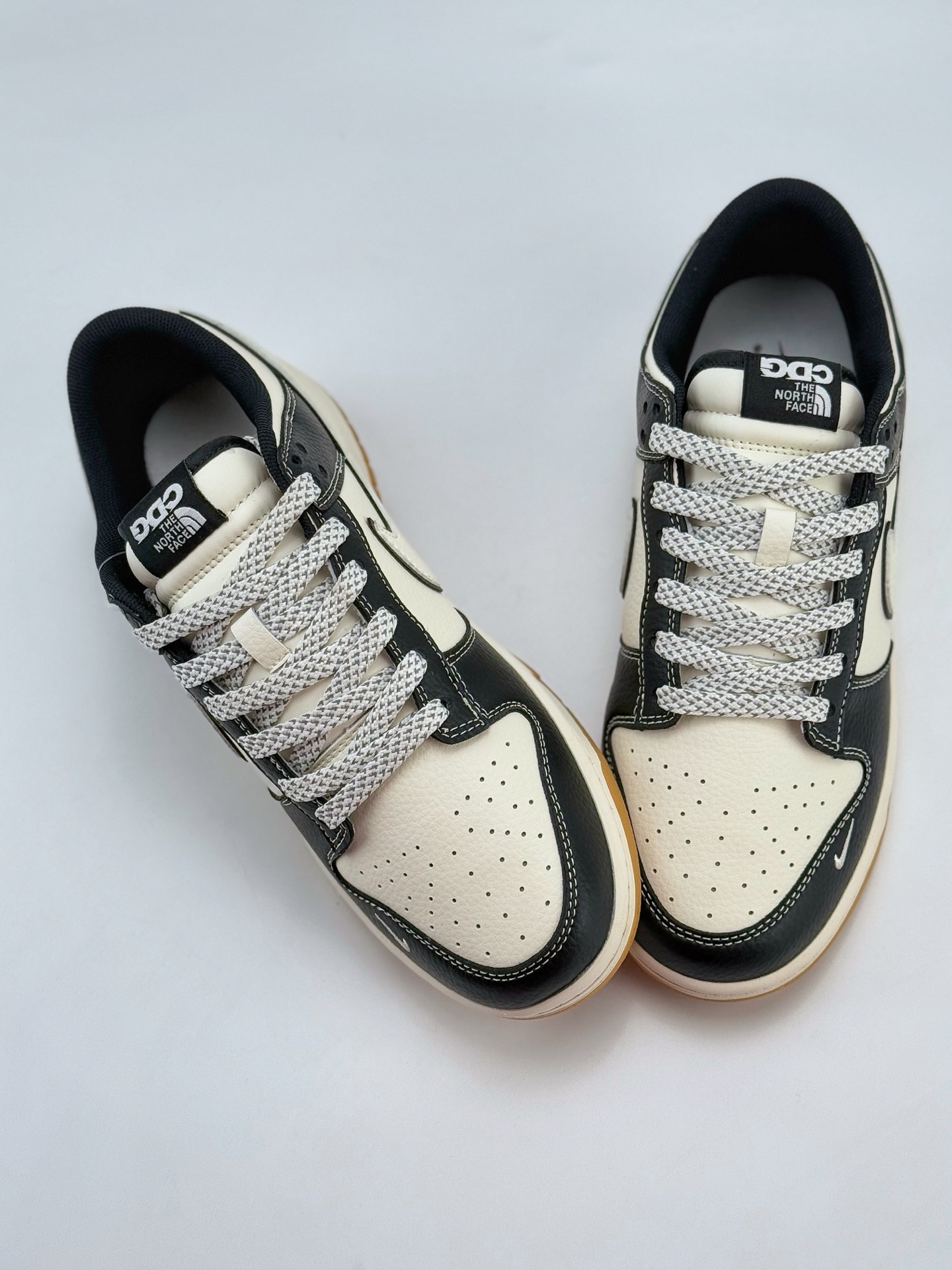 Nike SB Dunk Low x The North Face 白黑小钩满天星  XX3168-119