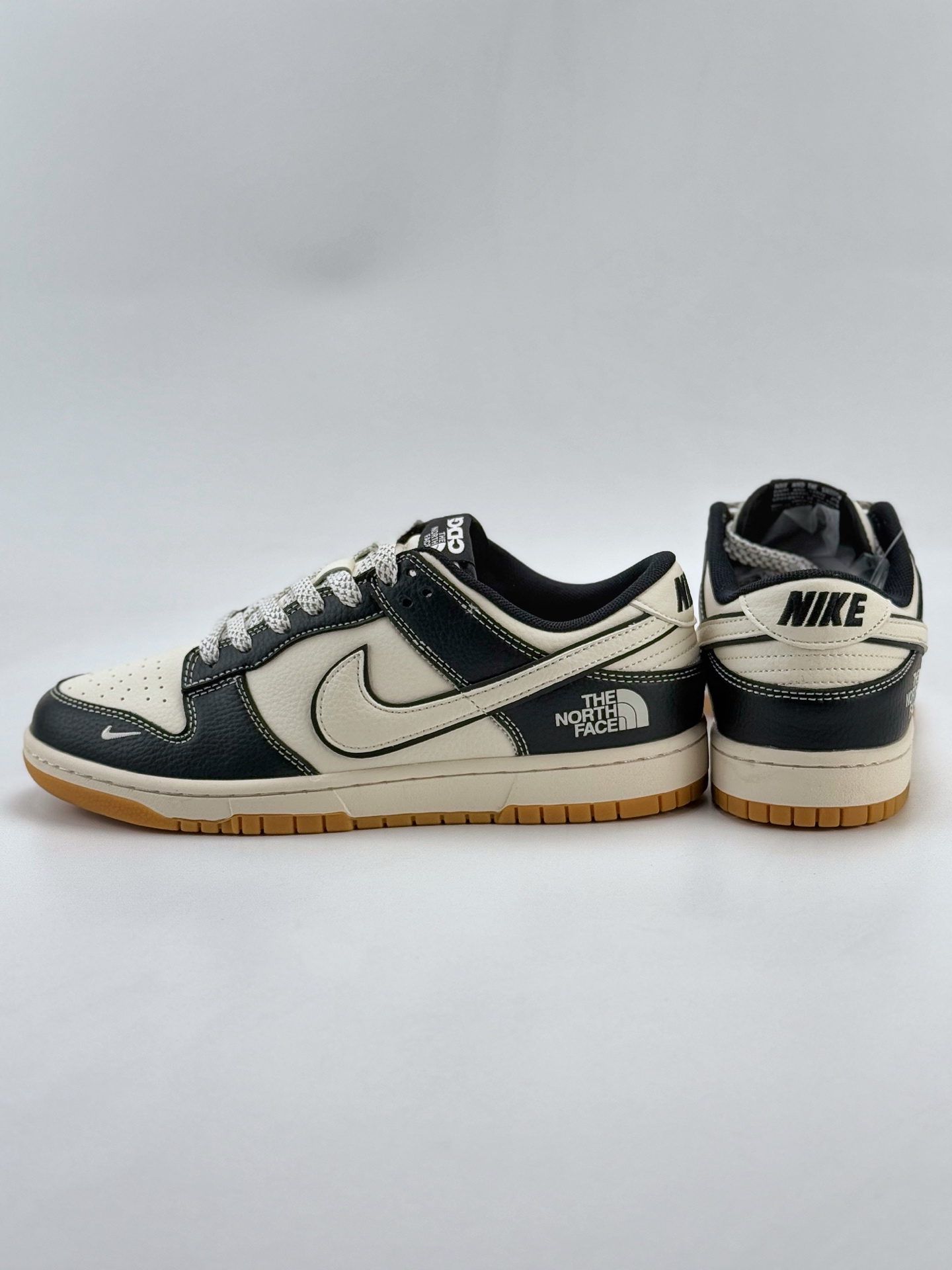 Nike SB Dunk Low x The North Face 白黑小钩满天星  XX3168-119