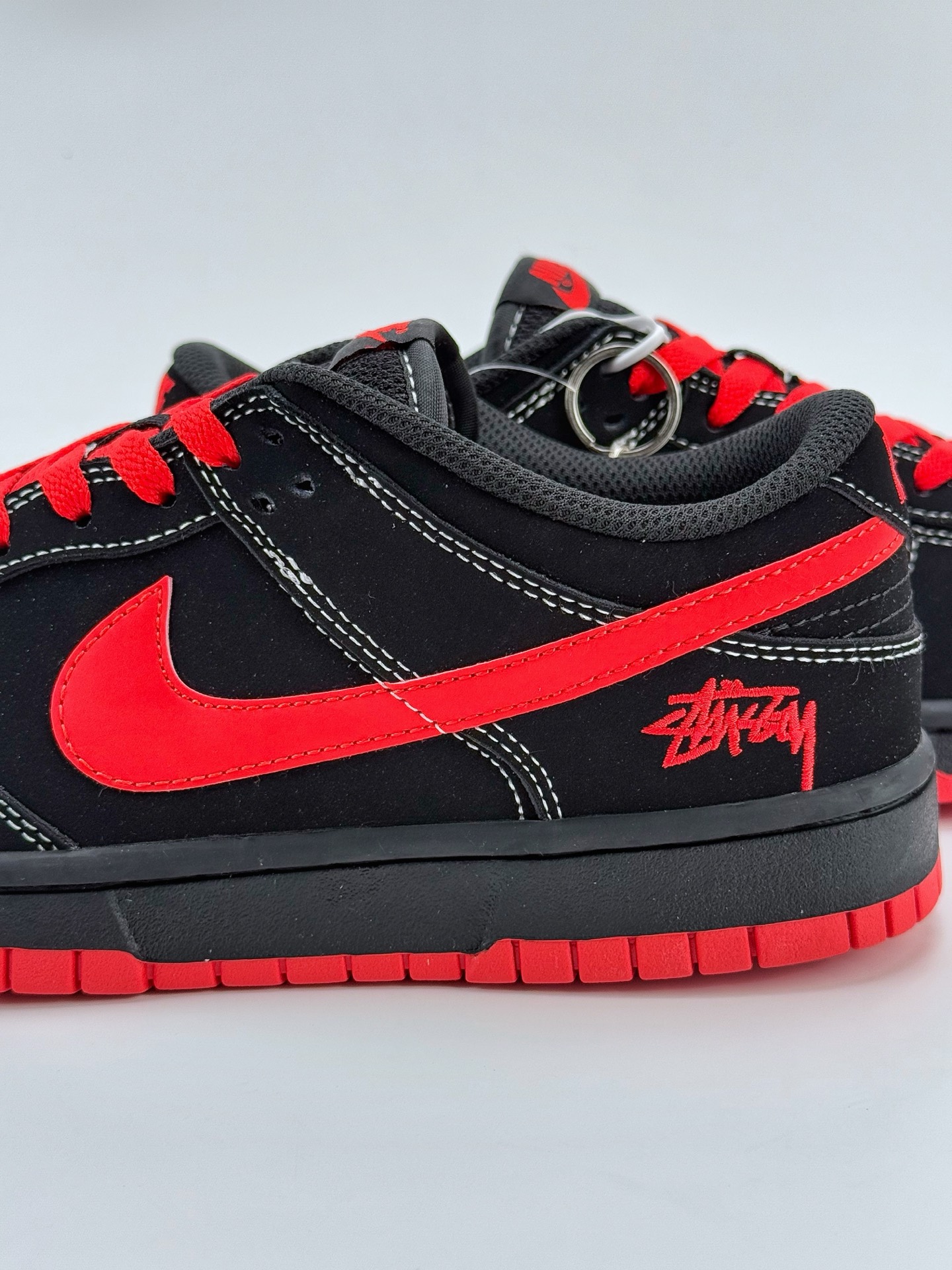 Nike SB Dunk Low x Stussy 黑红小钩 KK1333-028