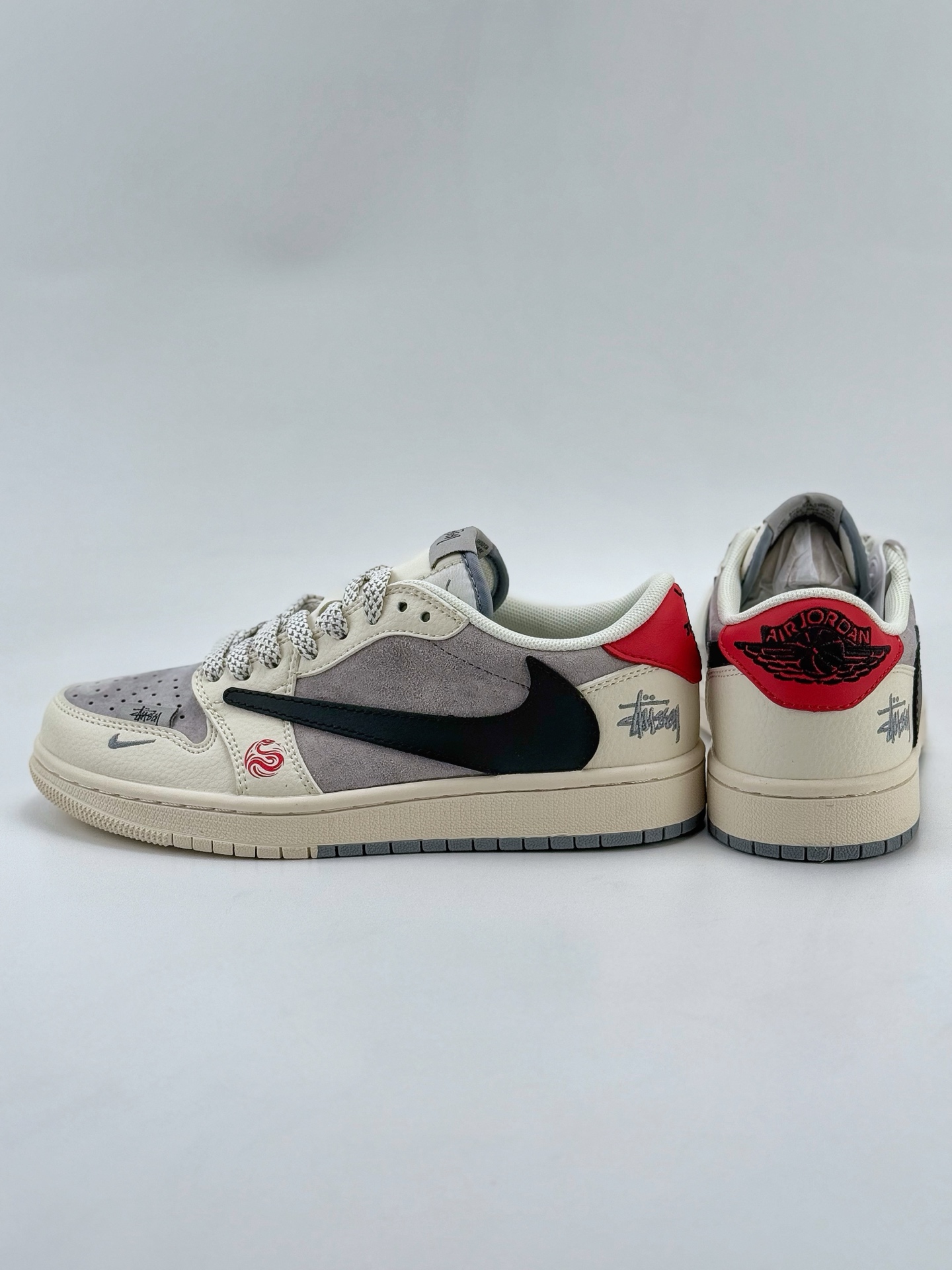Travis Scott x Nike Air Jordan 1 Low x Stussy Air Jordan 1 Low 反转白黑小钩翻毛倒钩 SJ2068-142