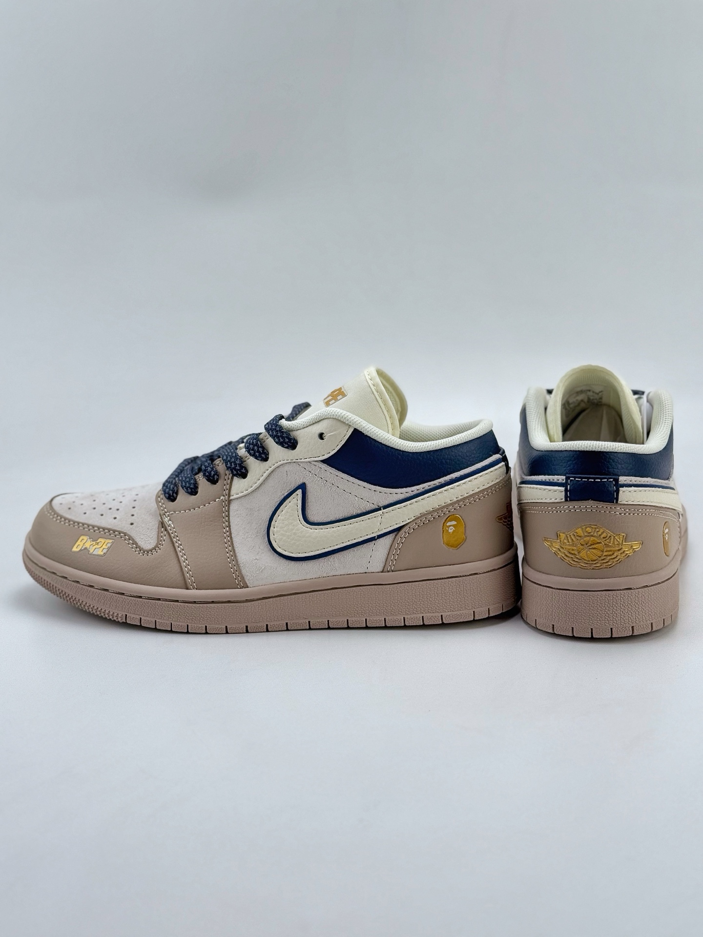 Air Jordan 1 Retro Low x BAPE 米灰蓝满天星 XF8698-036