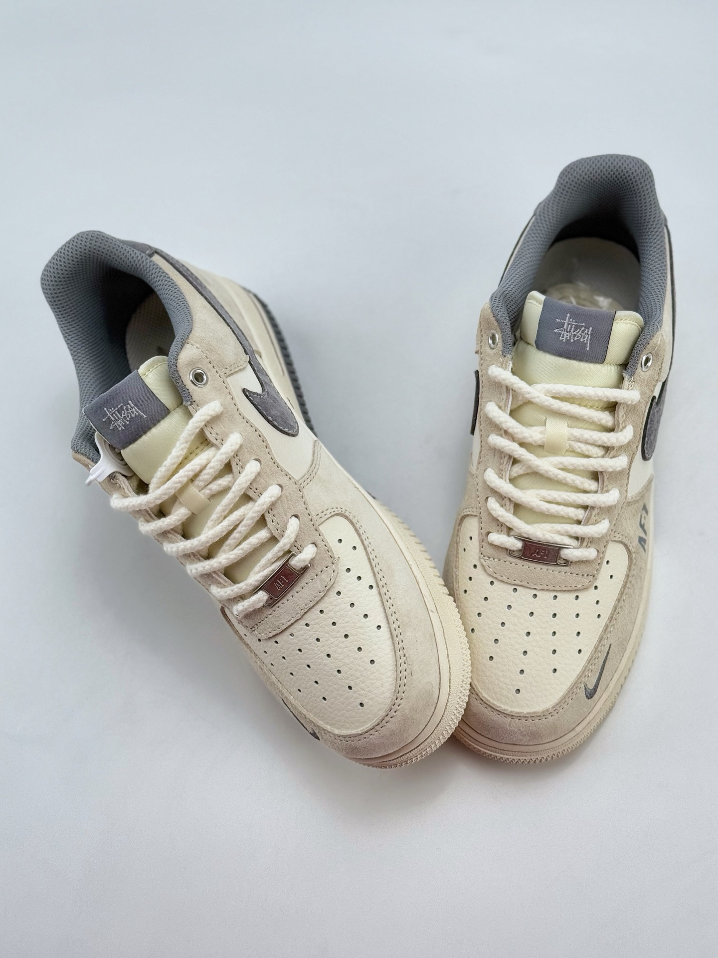 Nike Air Force 1 Low 07 x Stussy 米灰小钩麻绳鞋带  SJ6698-024