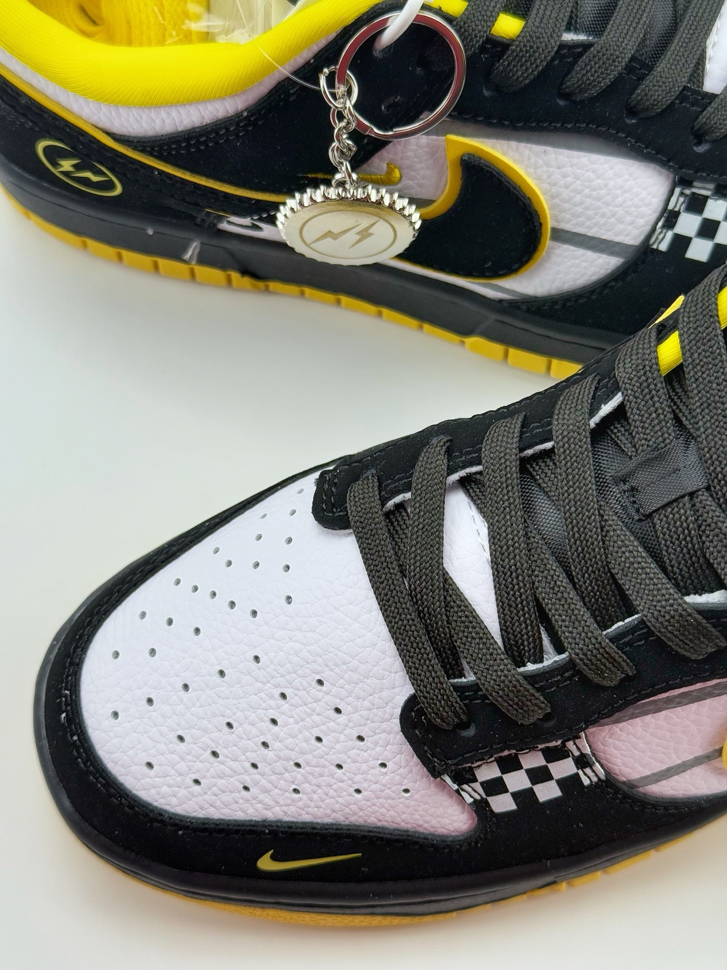 Nike Air Force 1 Low 07 x Fragment Design 白黑黄小钩  KK1333-026