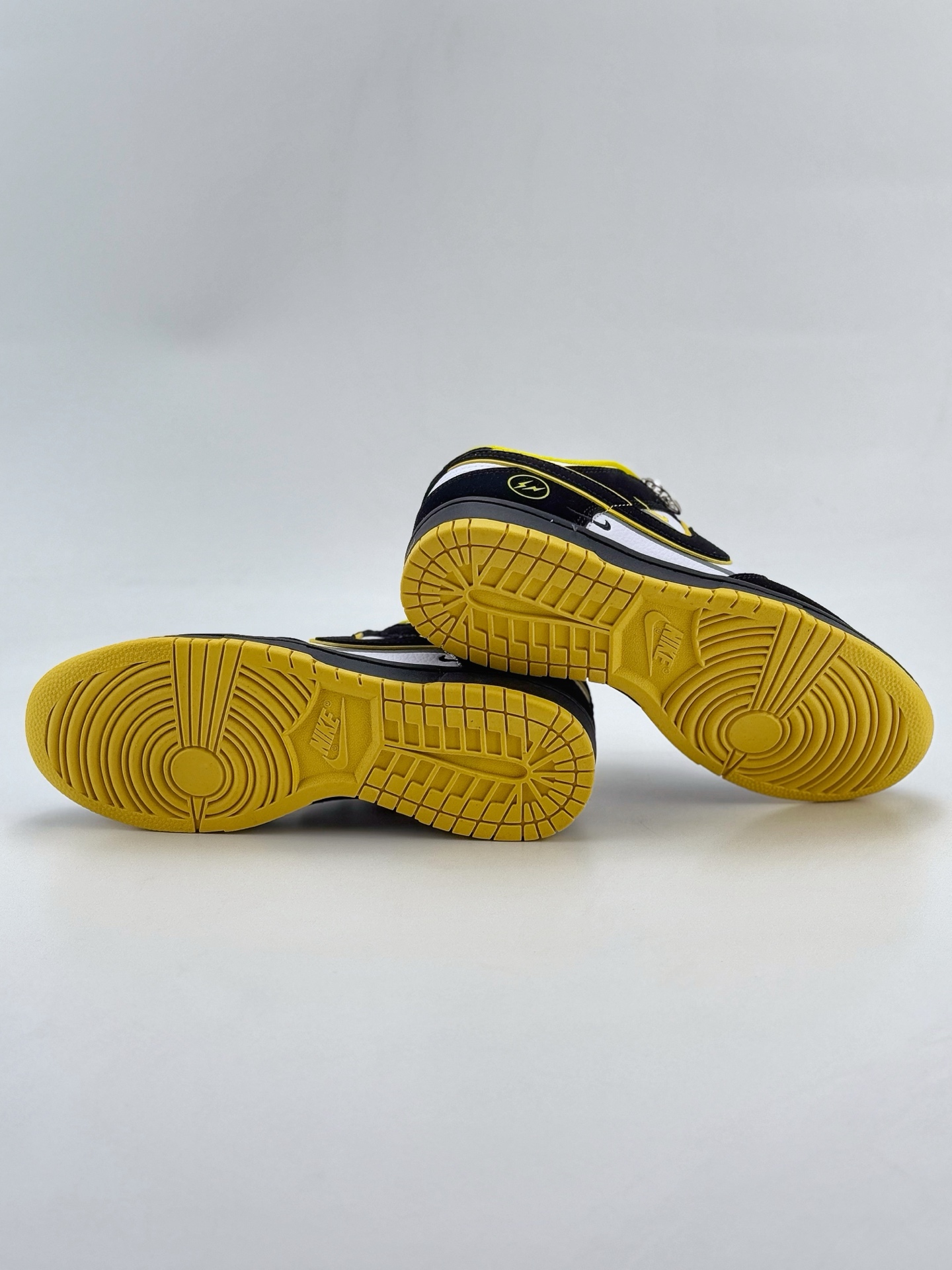Nike Air Force 1 Low 07 x Fragment Design 白黑黄小钩  KK1333-026