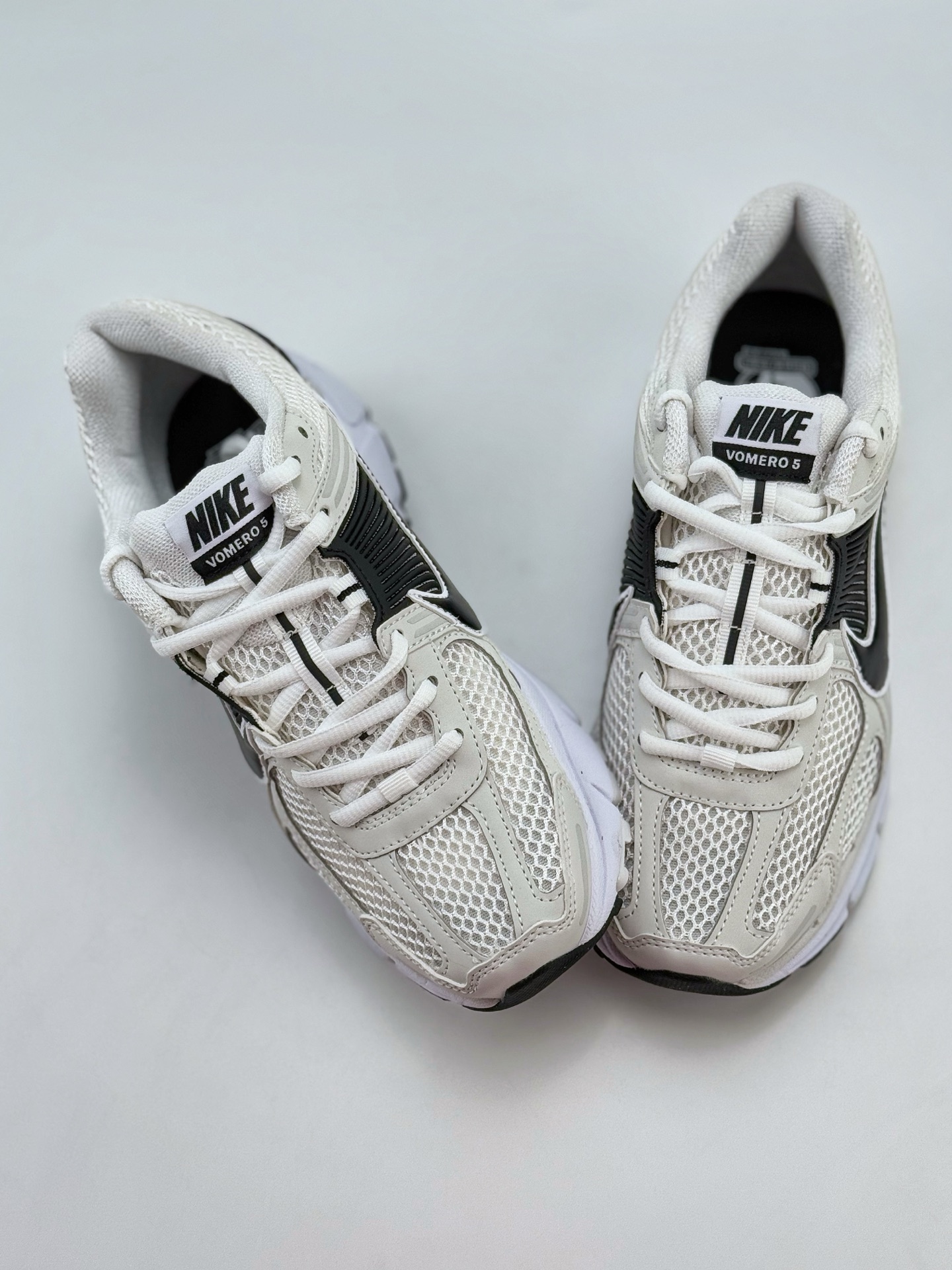 NIKE ZOOM Vomero 5 SP 复古风潮 网面透气运动鞋  FB9149-101