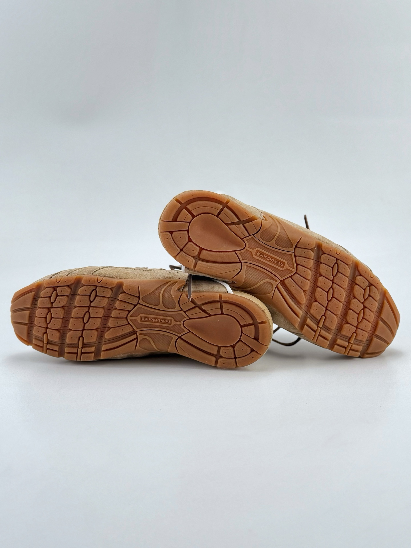 New Balance x Miumiu 缪缪联名 半拖系列 24s联名款运动鞋