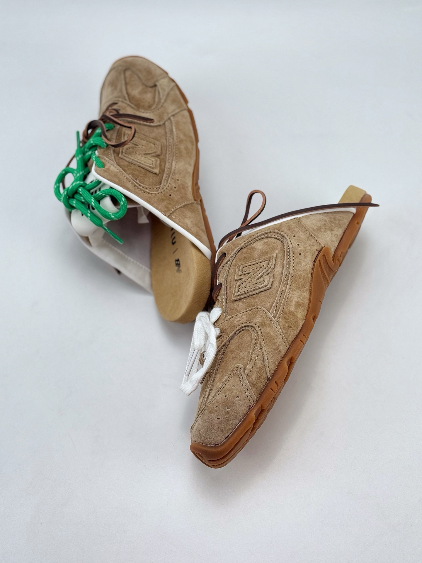 New Balance x Miumiu 缪缪联名 半拖系列 24s联名款运动鞋