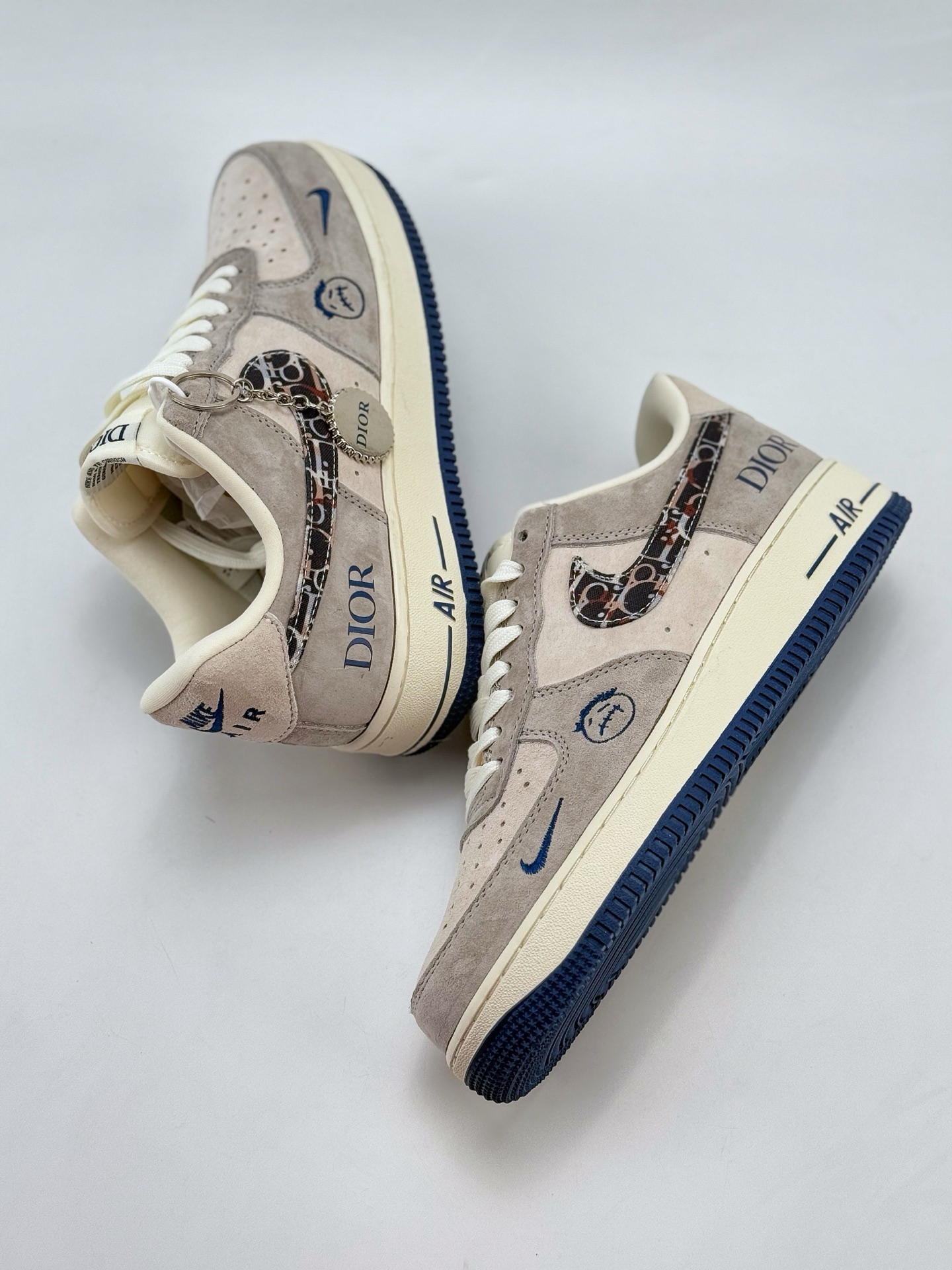 Nike Air Force 1 Low 07 x Travis Scott x DIOR 灰蓝小钩  KK1988-044