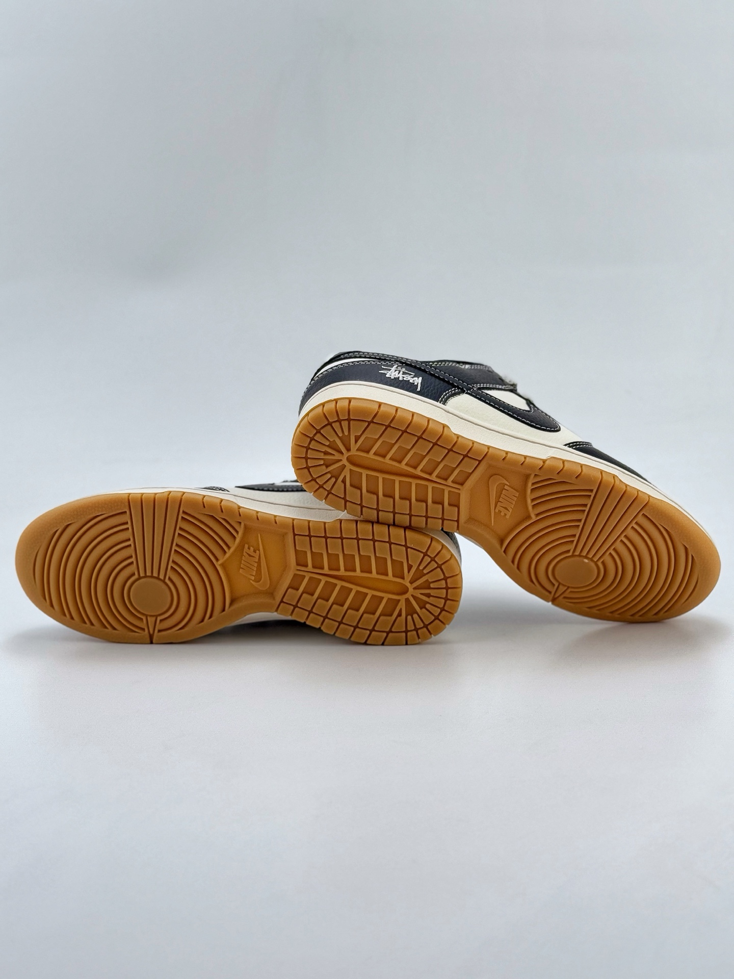 Nike SB Dunk Low x Stussy 黑白小钩满天星  XX3168-120