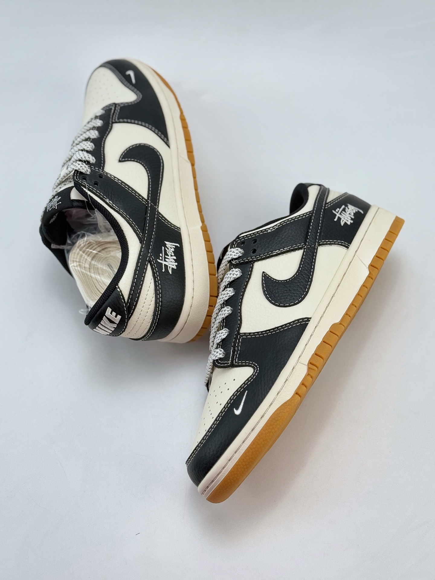 Nike SB Dunk Low x Stussy 黑白小钩满天星  XX3168-120