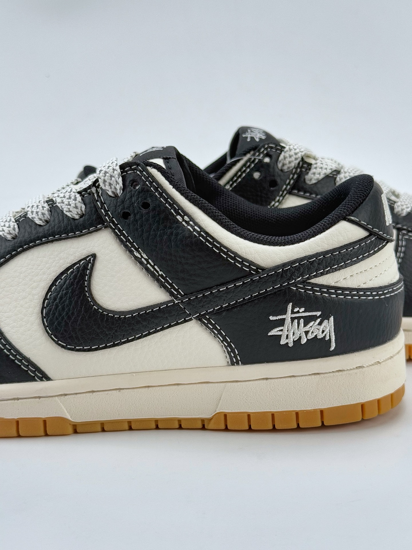 Nike SB Dunk Low x Stussy 黑白小钩满天星  XX3168-120