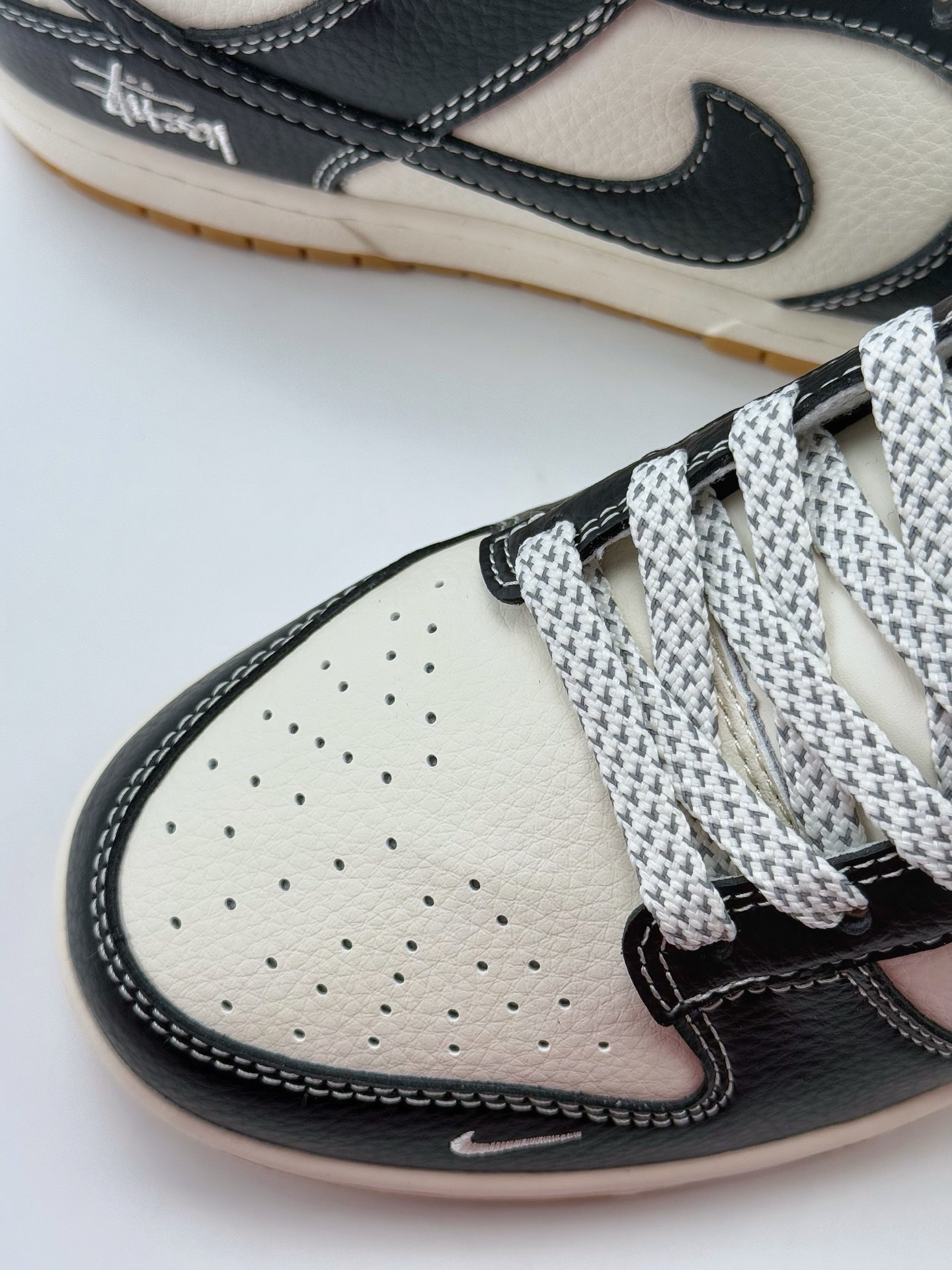 Nike SB Dunk Low x Stussy 黑白小钩满天星  XX3168-120