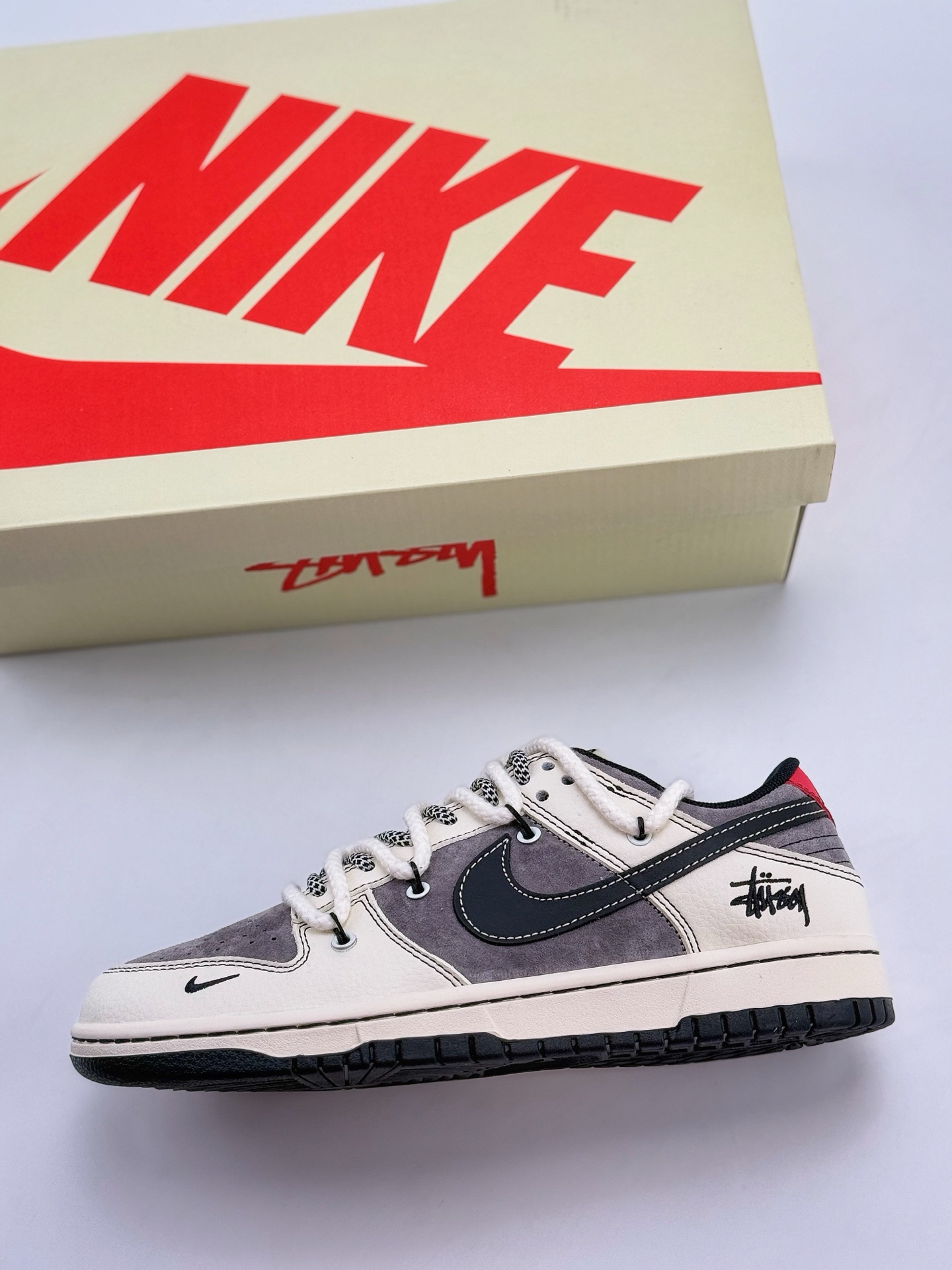 Nike SB Dunk Low x Stussy 白黑灰小钩绑带满天星  YX5066-208