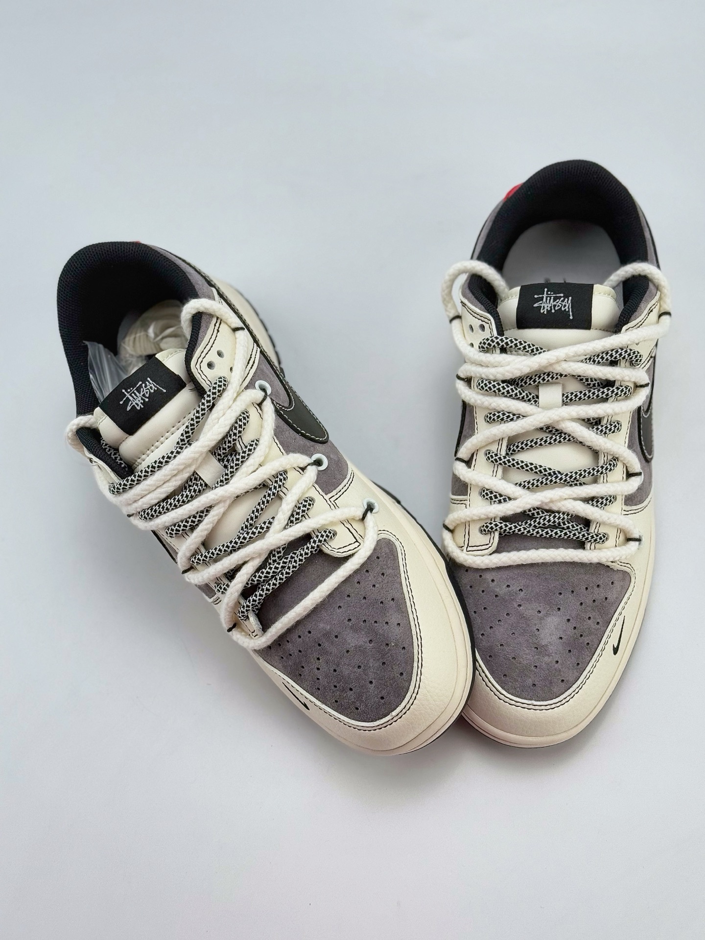 Nike SB Dunk Low x Stussy 白黑灰小钩绑带满天星  YX5066-208
