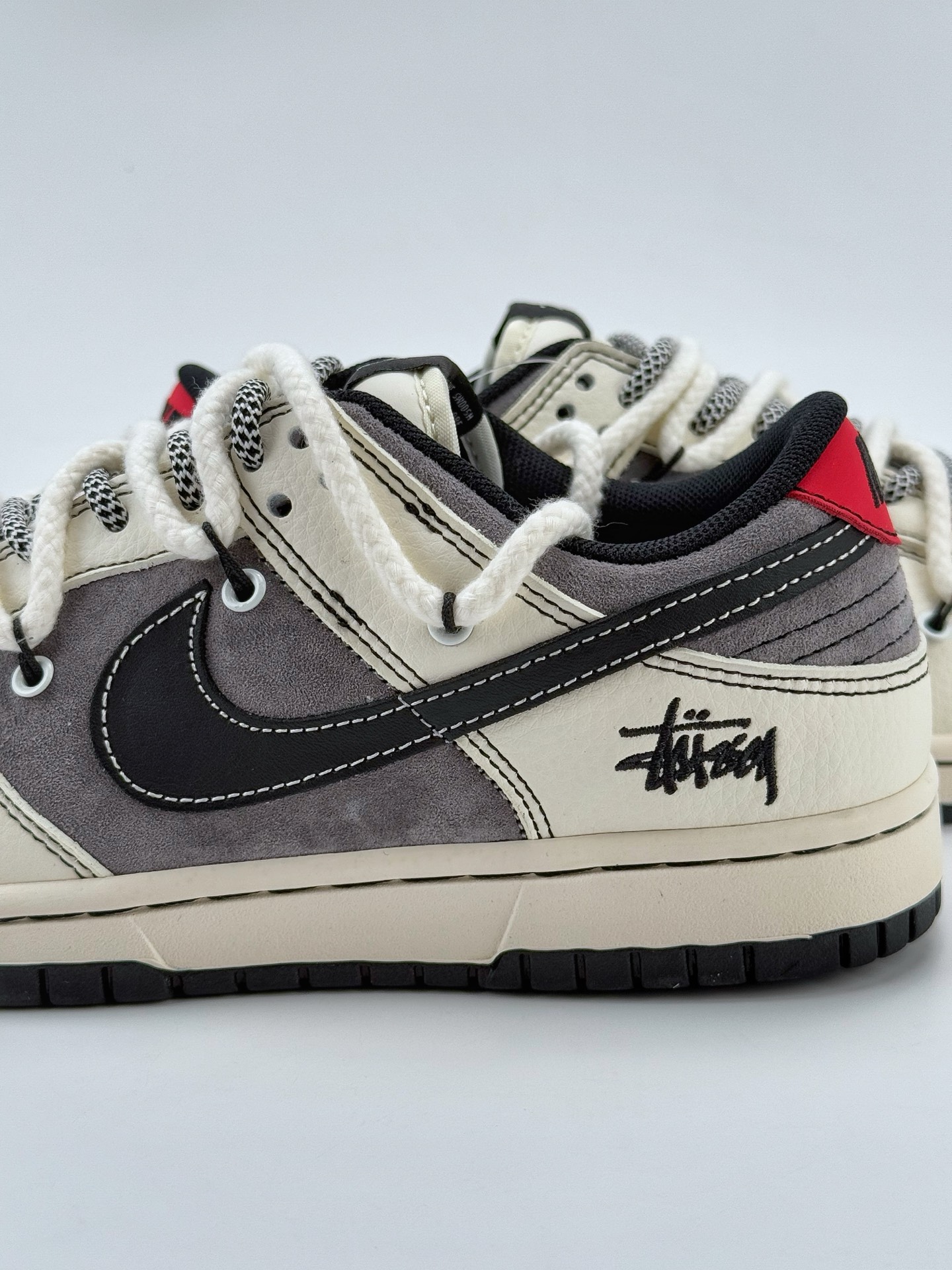 Nike SB Dunk Low x Stussy 白黑灰小钩绑带满天星  YX5066-208