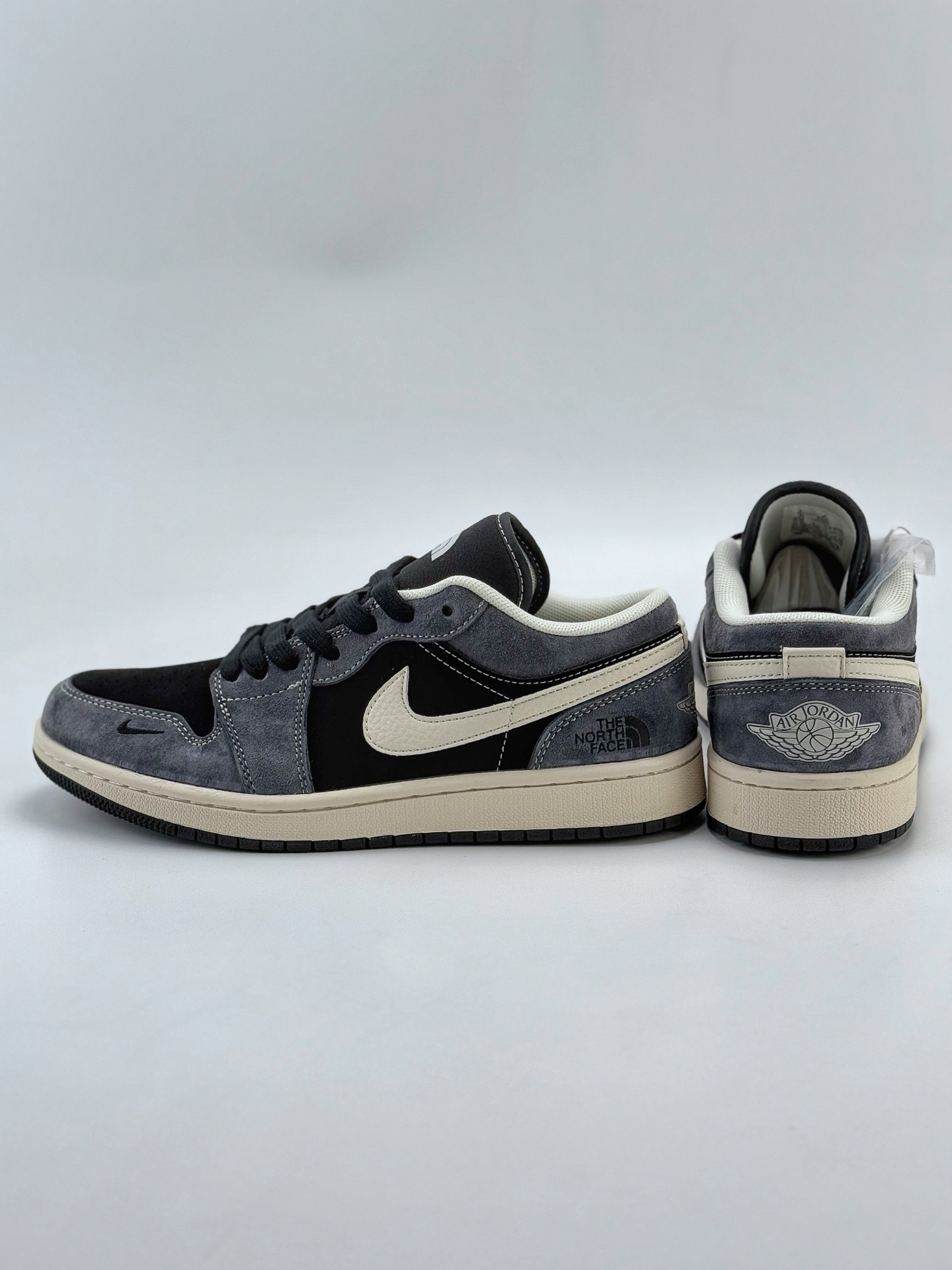 Air Jordan 1 Retro Low x The North Face 黑灰小钩  XX3318-510