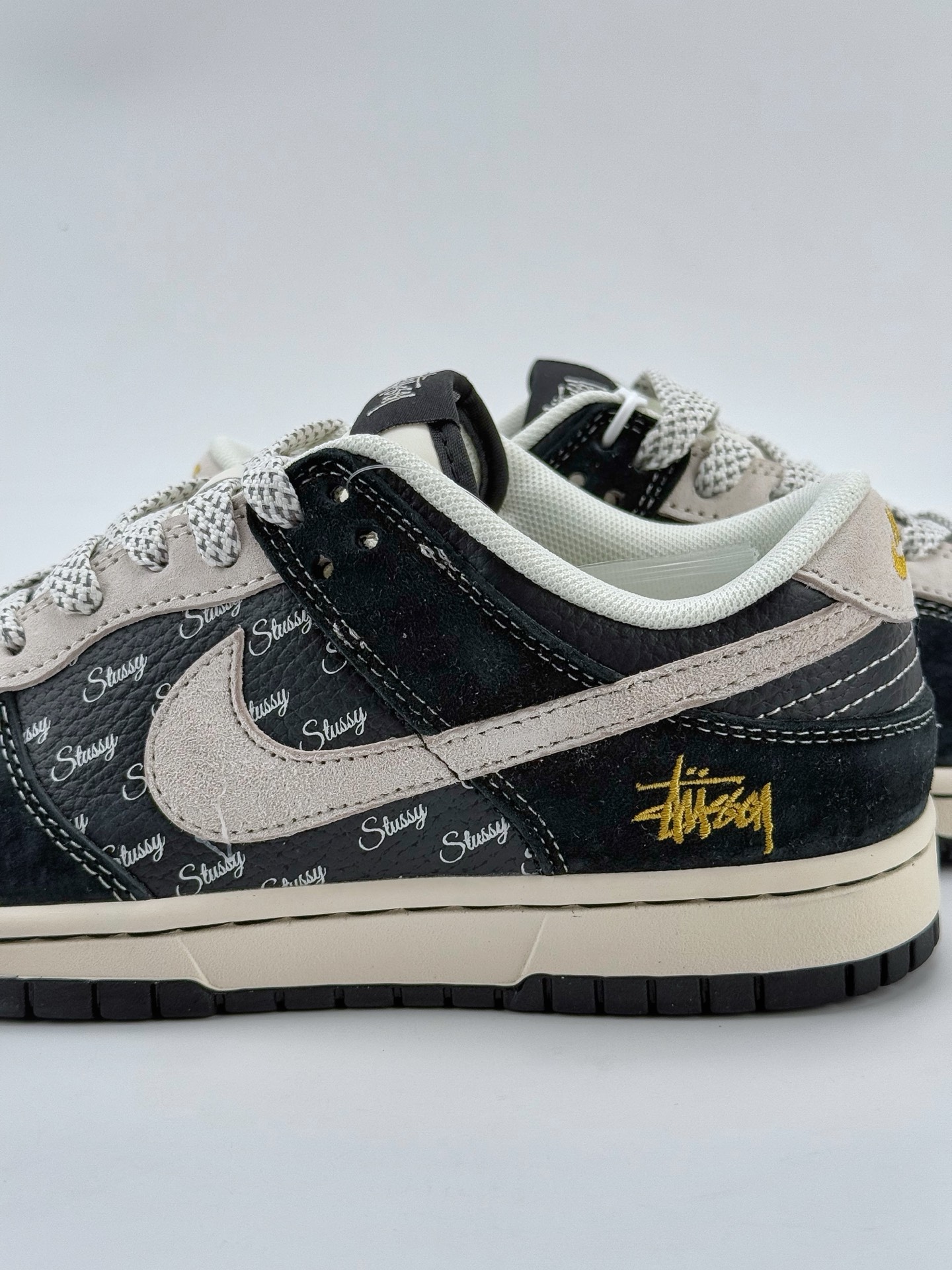 Nike SB Dunk Low x Stussy 黑灰小钩满天星 XS1086-010