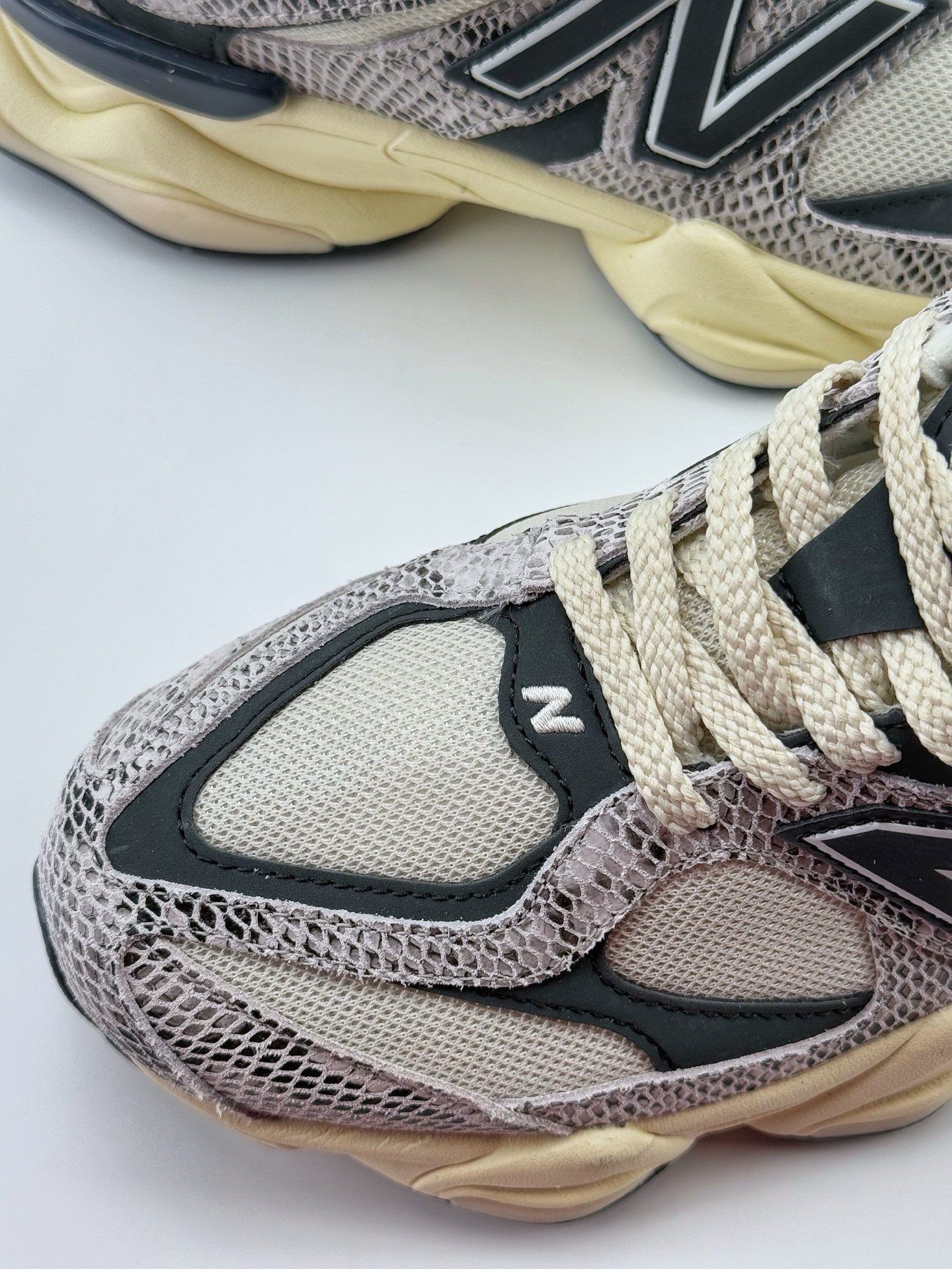 Joe Freshgoods x New Balance 版本 NB9060 联名款 复古休闲运动慢跑鞋  U9060SNA