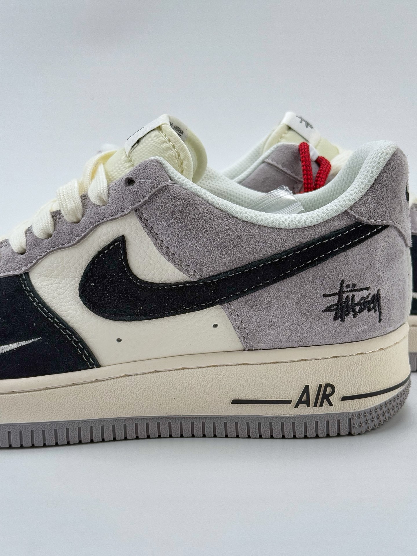 Nike Air Force 1 Low 07 x Stussy 白黑灰小钩 XZ6188-363