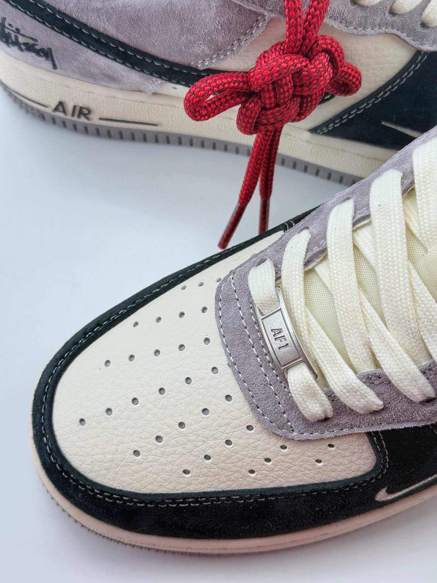 Nike Air Force 1 Low 07 x Stussy 白黑灰小钩 XZ6188-363