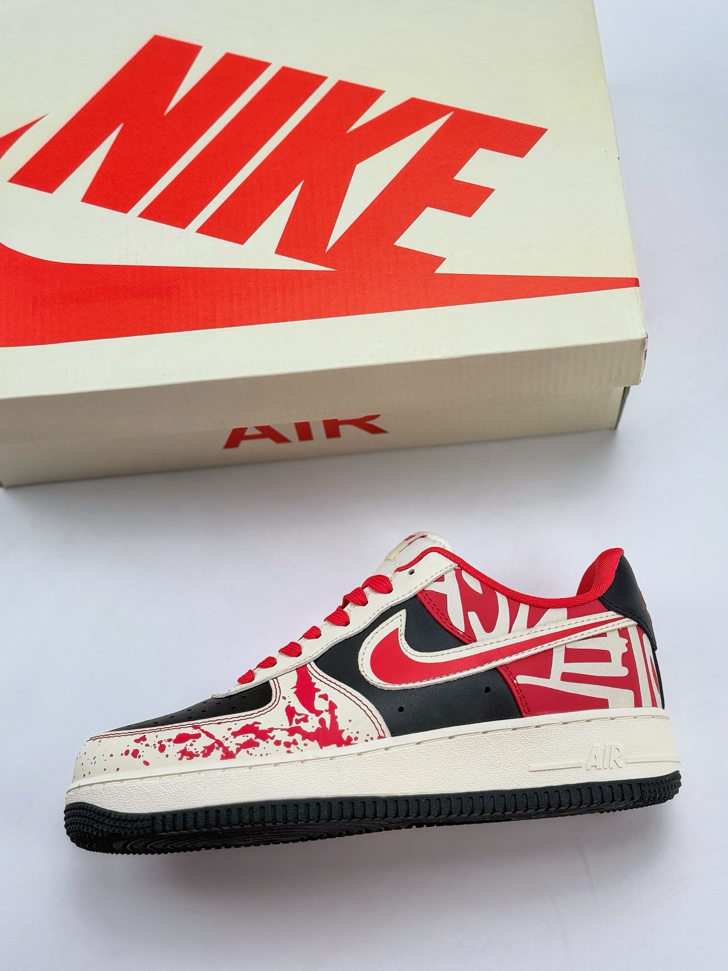 Nike Air Force 1 Low 07 x Supreme 白黑红涂鸦  DF0188-020