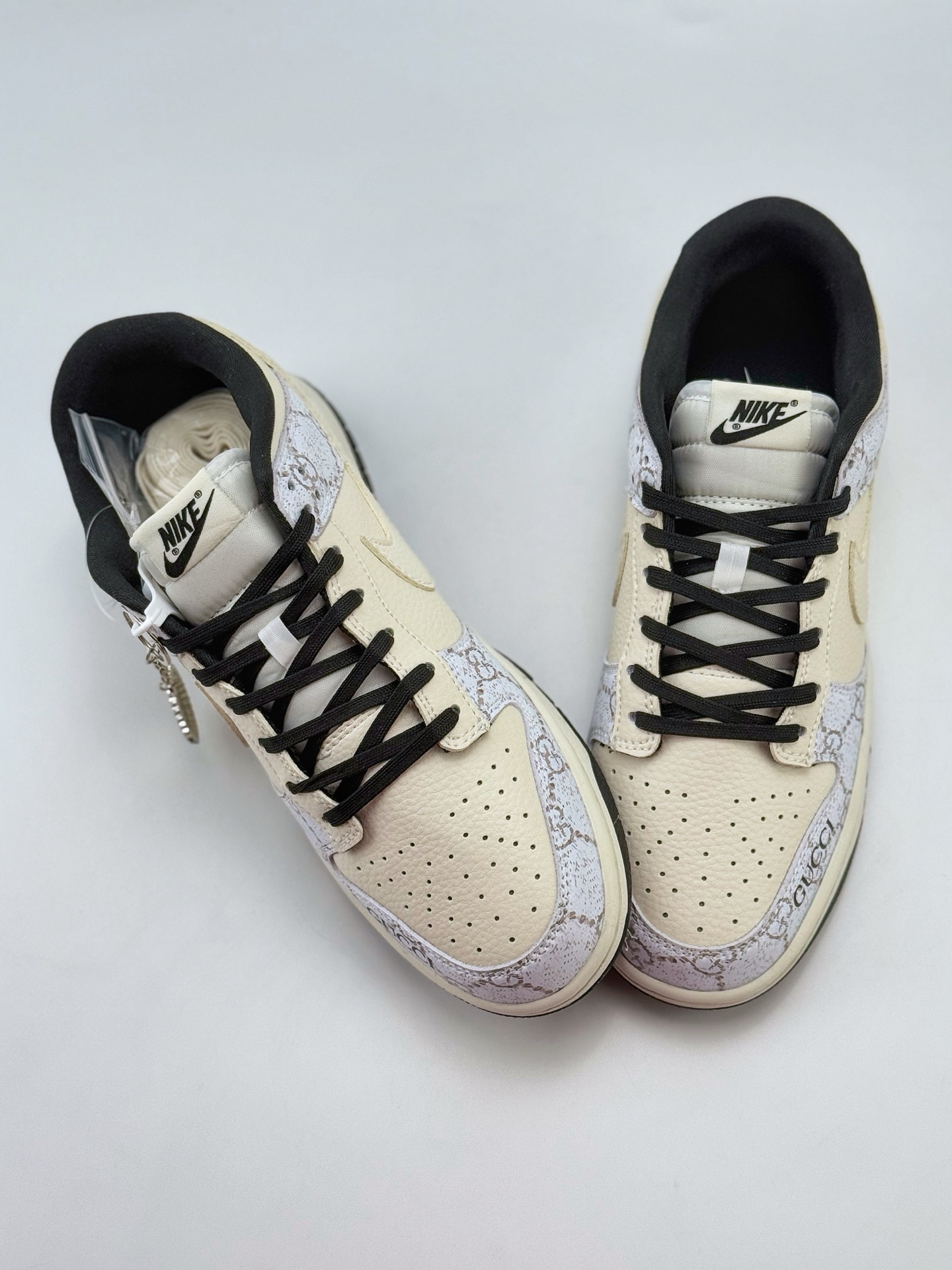 Nike SB Dunk Low x GUCCI 白灰黑米奇  LW1818-112