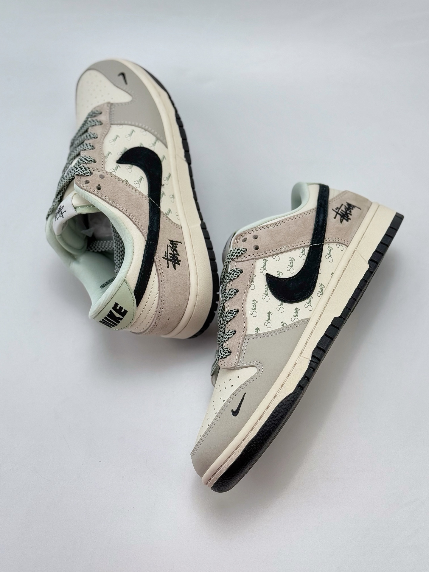 Nike SB Dunk Low x Stussy 白灰黑小钩满天星  XX2025-901