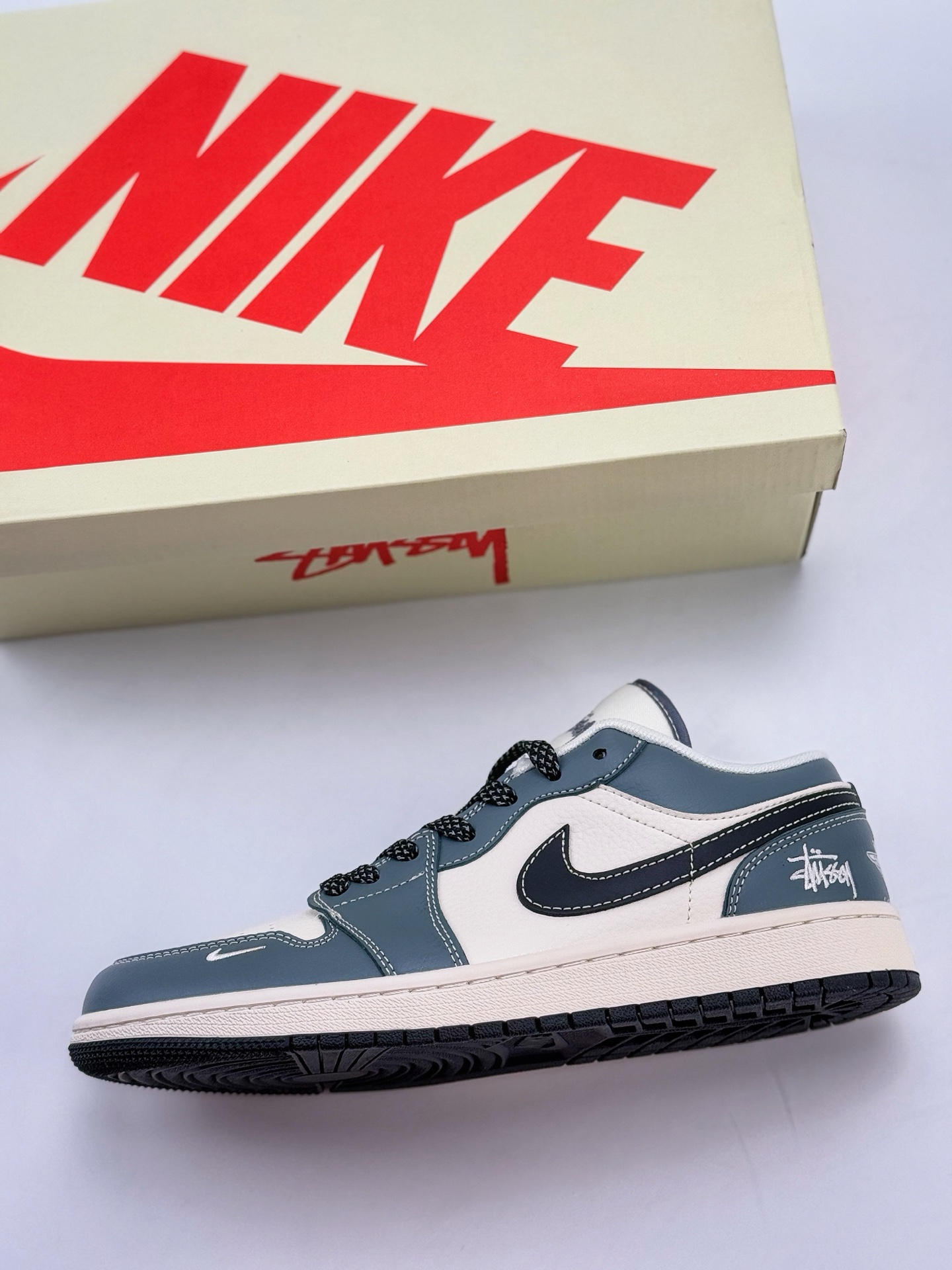 Air Jordan 1 Retro Low x Stussy 白青黑小钩满天星  XX3318-506