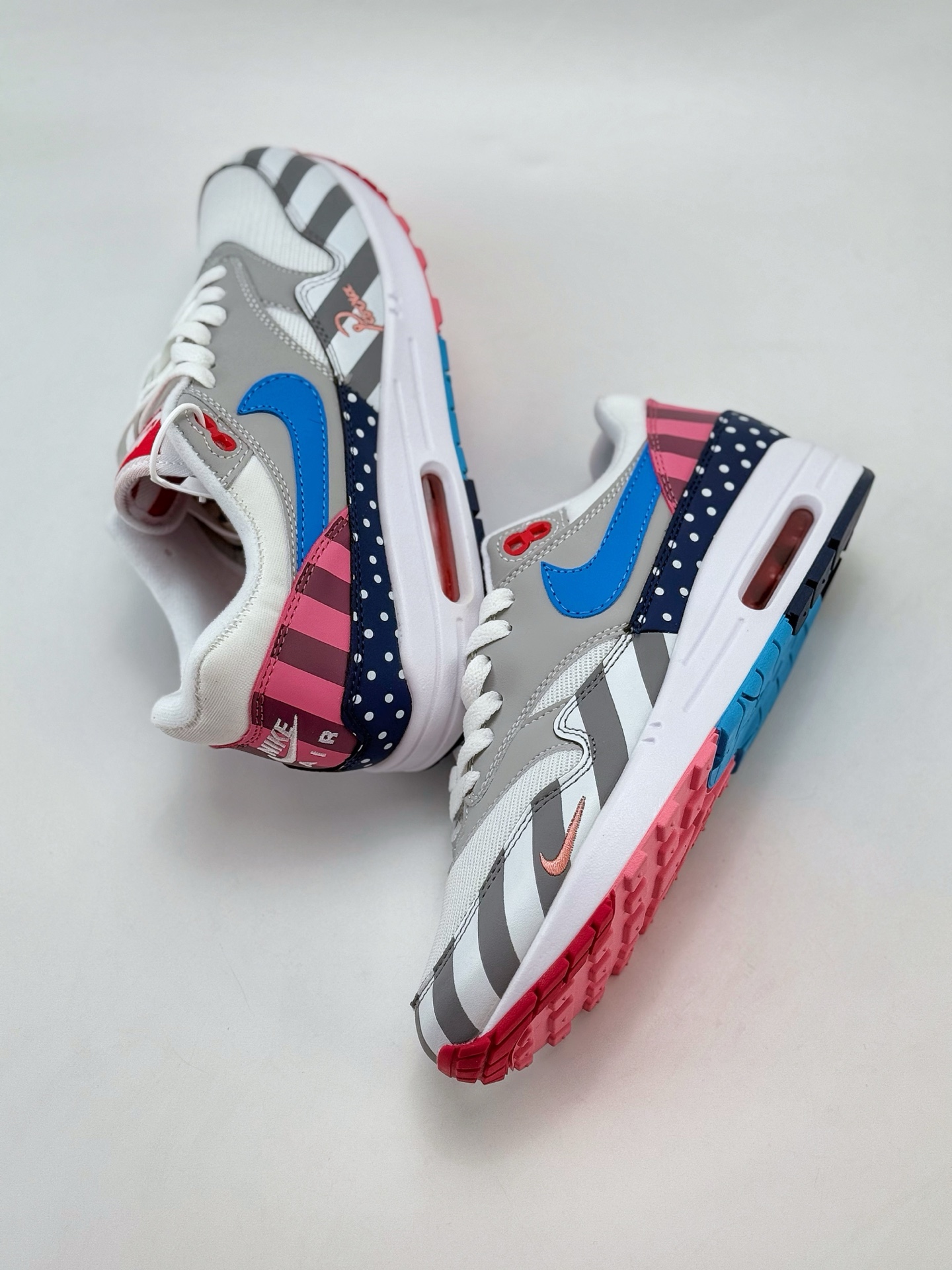 Nike Air Max 1 x Parra 白粉 复古休闲跑步鞋  AT3057-100