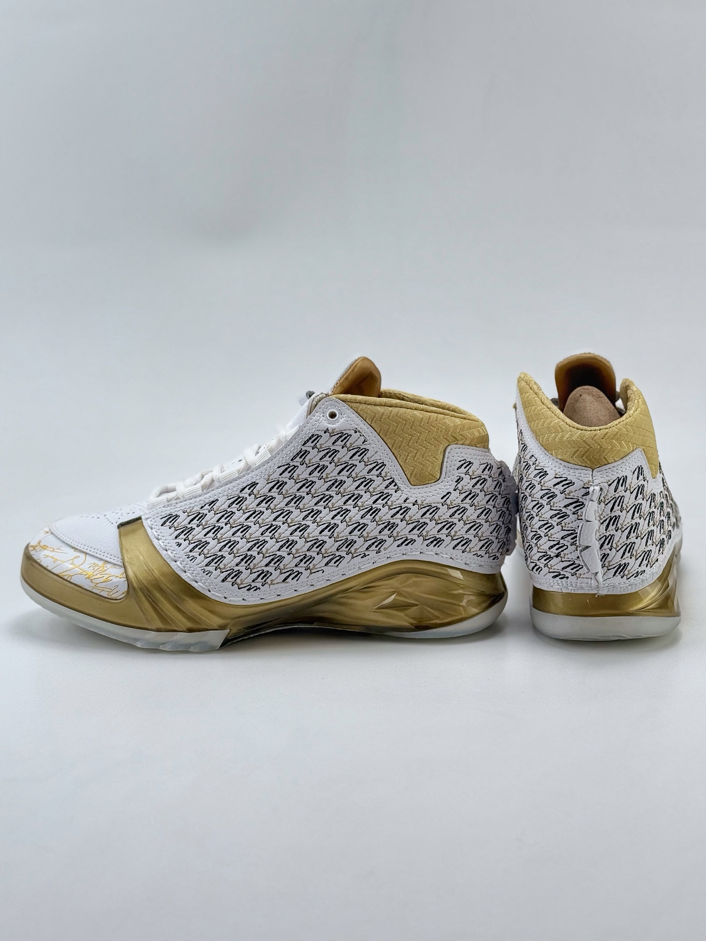 Air Jordan 23 Trophy Room AJ23 乔丹23代 高邦 白金色 乔丹篮球鞋系列  853336-123