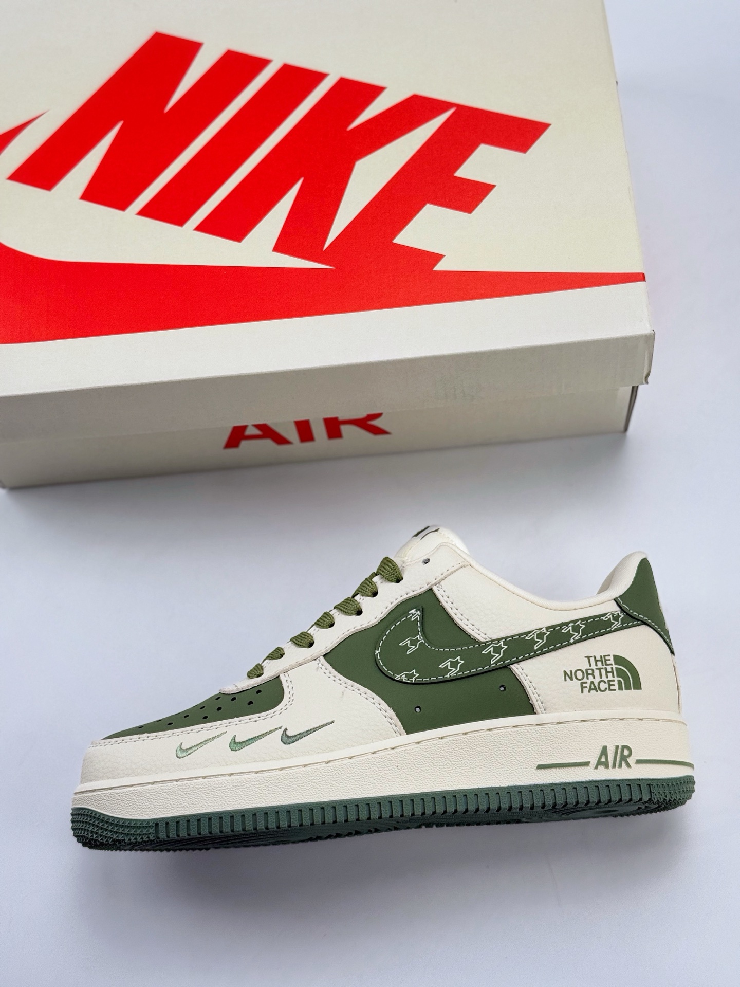 Nike Air Force 1 Low 07 x The North Face 白绿三小钩  KK1988-043