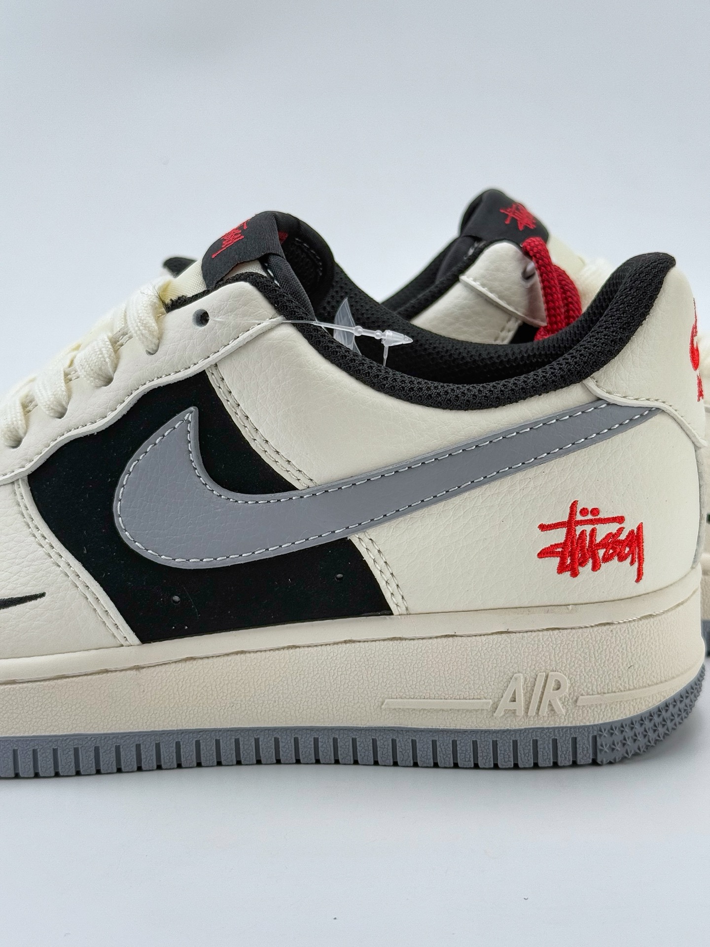 Nike Air Force 1 Low 07 x Stussy 白灰黑小钩  XZ6188-766