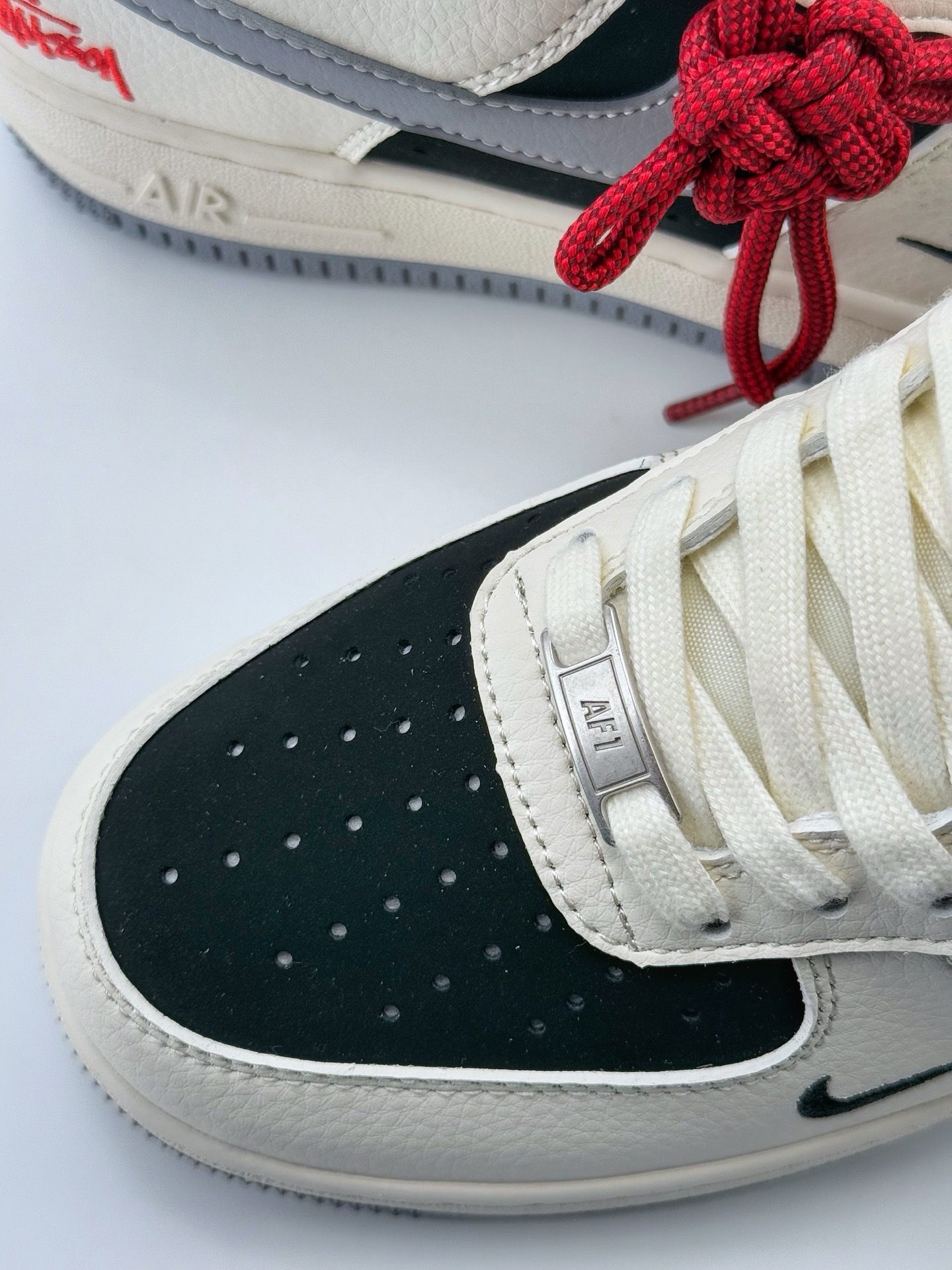 Nike Air Force 1 Low 07 x Stussy 白灰黑小钩  XZ6188-766