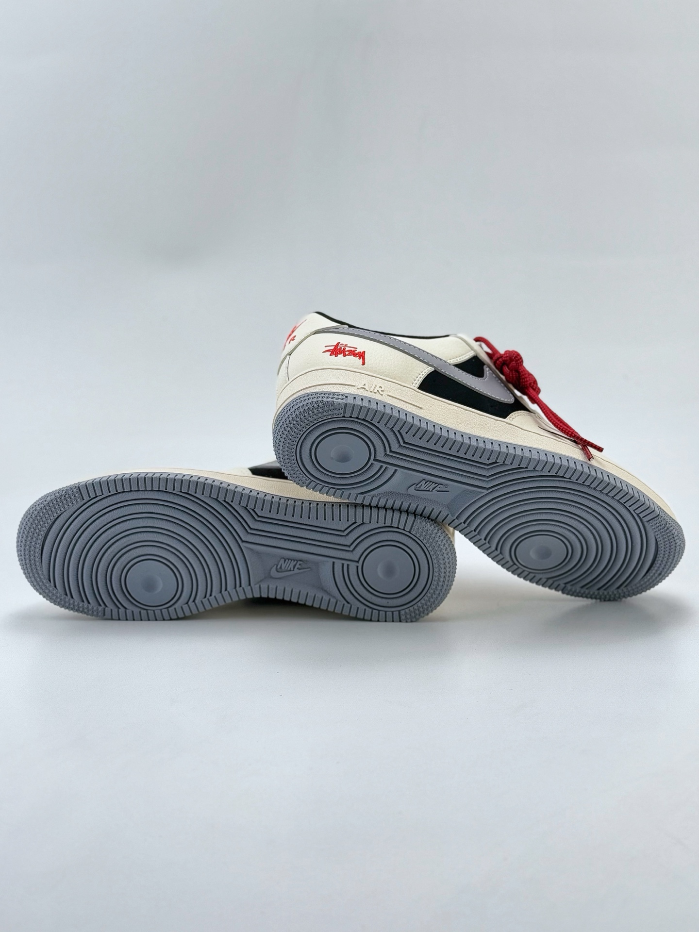 Nike Air Force 1 Low 07 x Stussy 白灰黑小钩  XZ6188-766