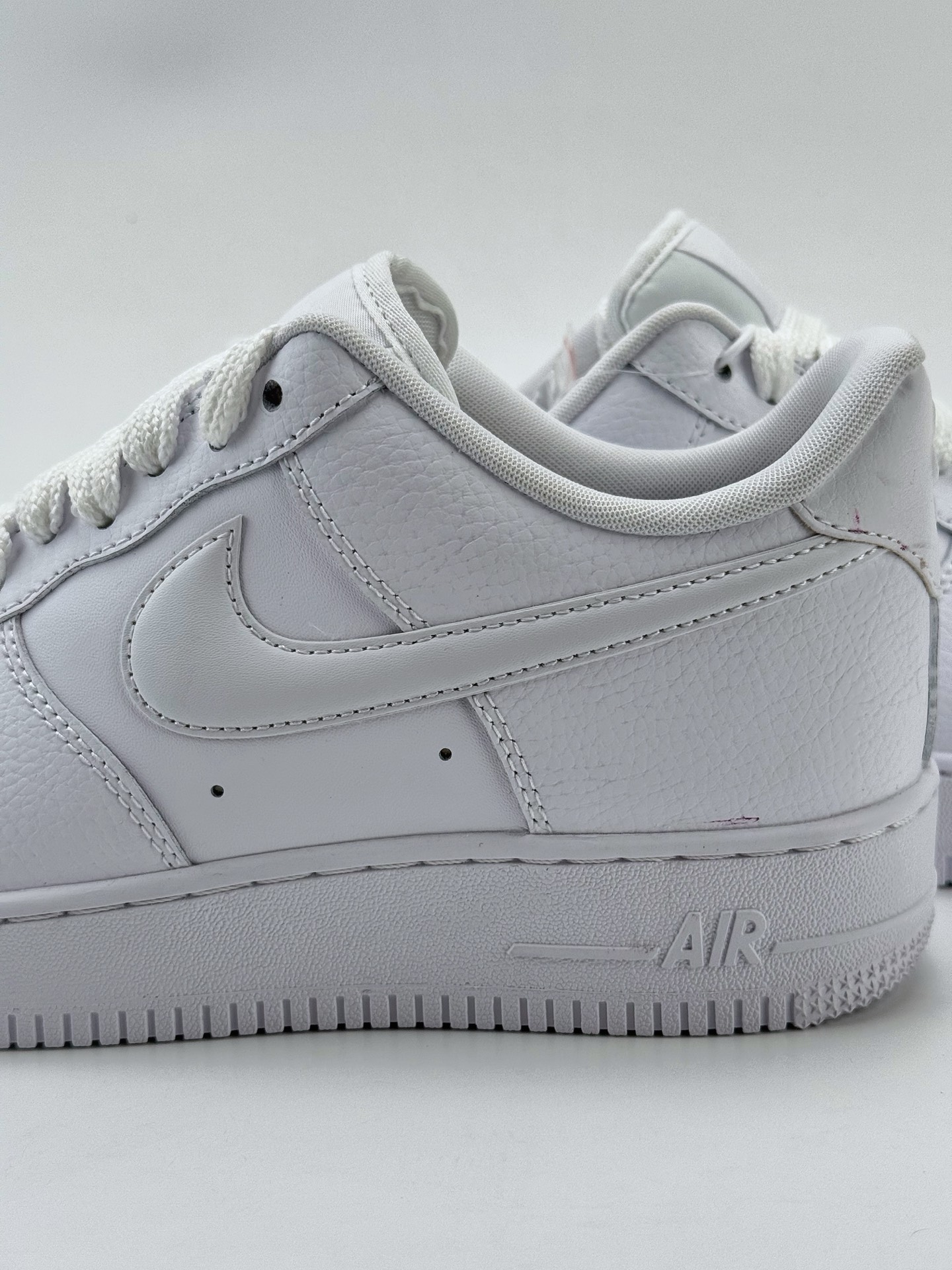 Nike Air Force 1 Low 07 金扣白低  HF2014-100