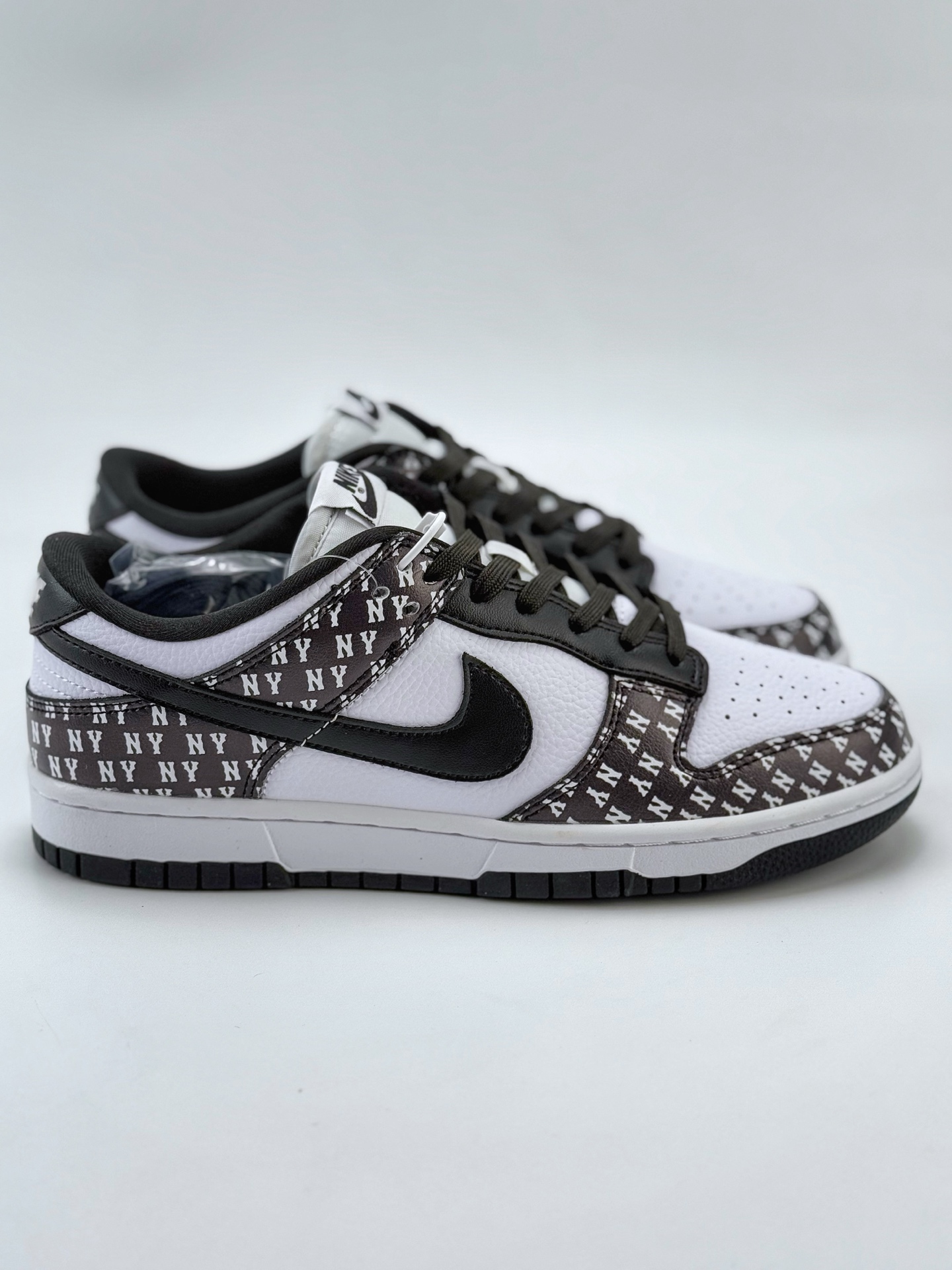 Nike SB Dunk Low x MLB 白黑印花 LW1818-111