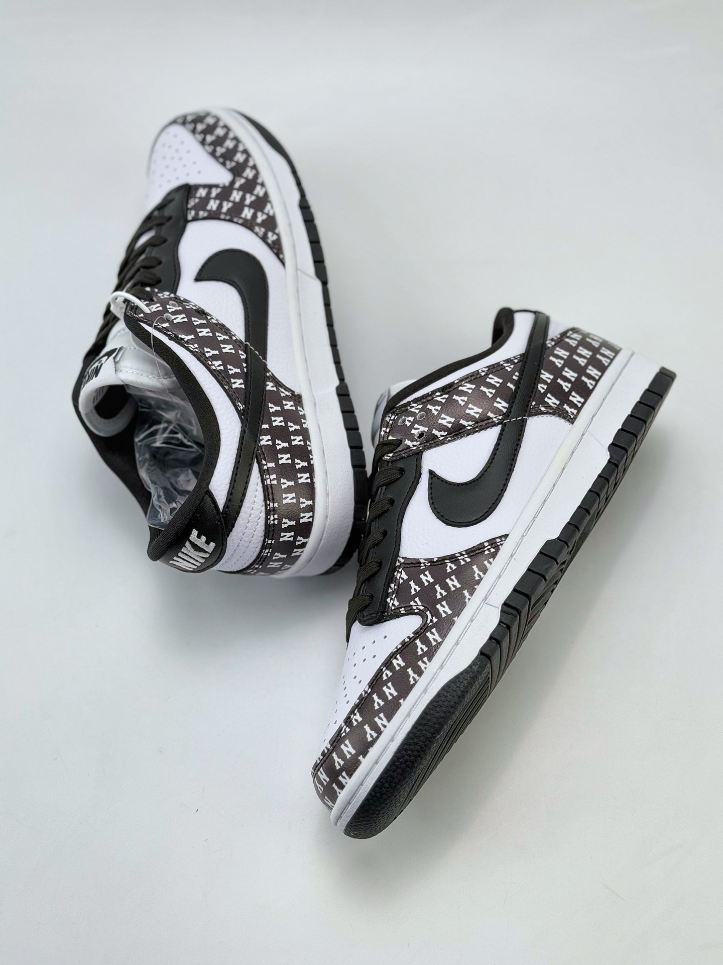 Nike SB Dunk Low x MLB 白黑印花 LW1818-111