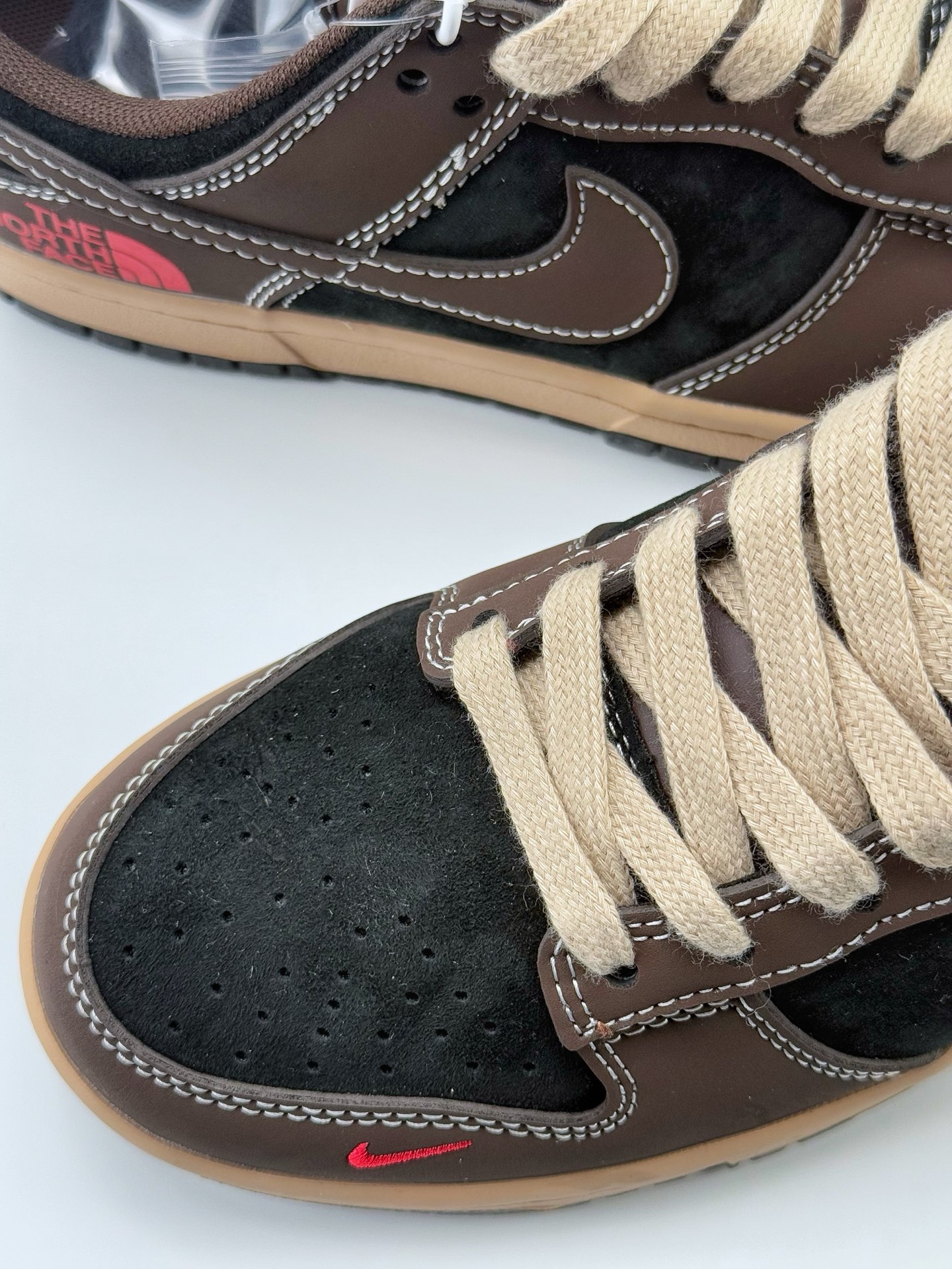 Nike SB Dunk Low x The North Face 棕黑红小钩  XX9928-028