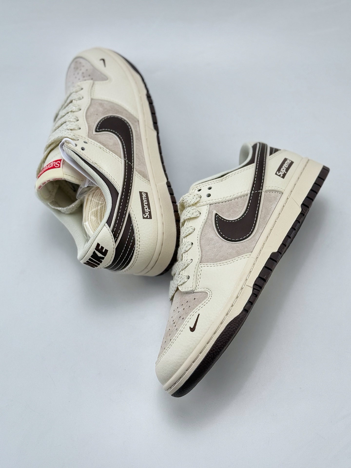 Nike SB Dunk Low x Supreme 白黑小钩满天星 XX9934-034